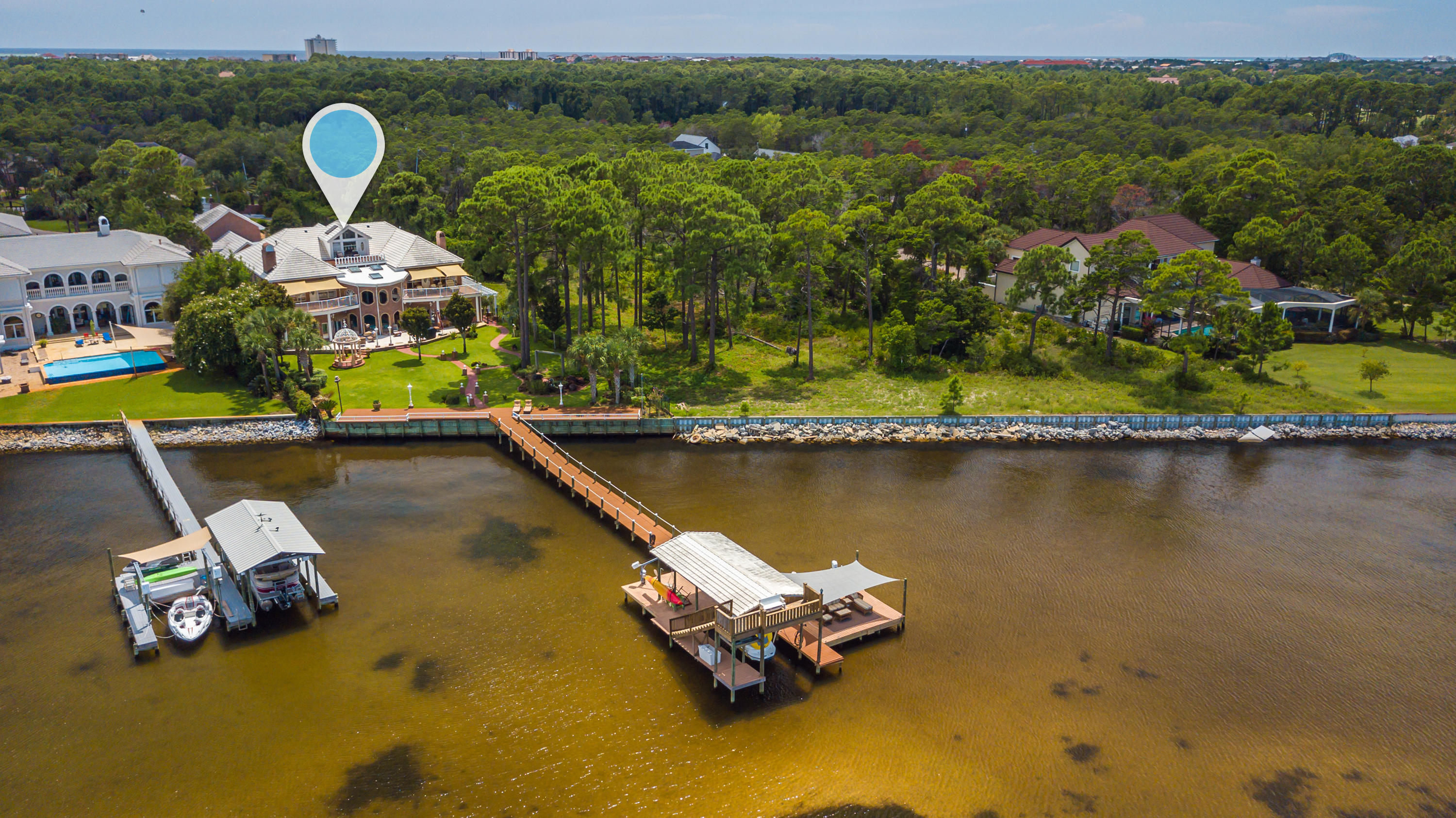 WHISPERING OAKS - Residential