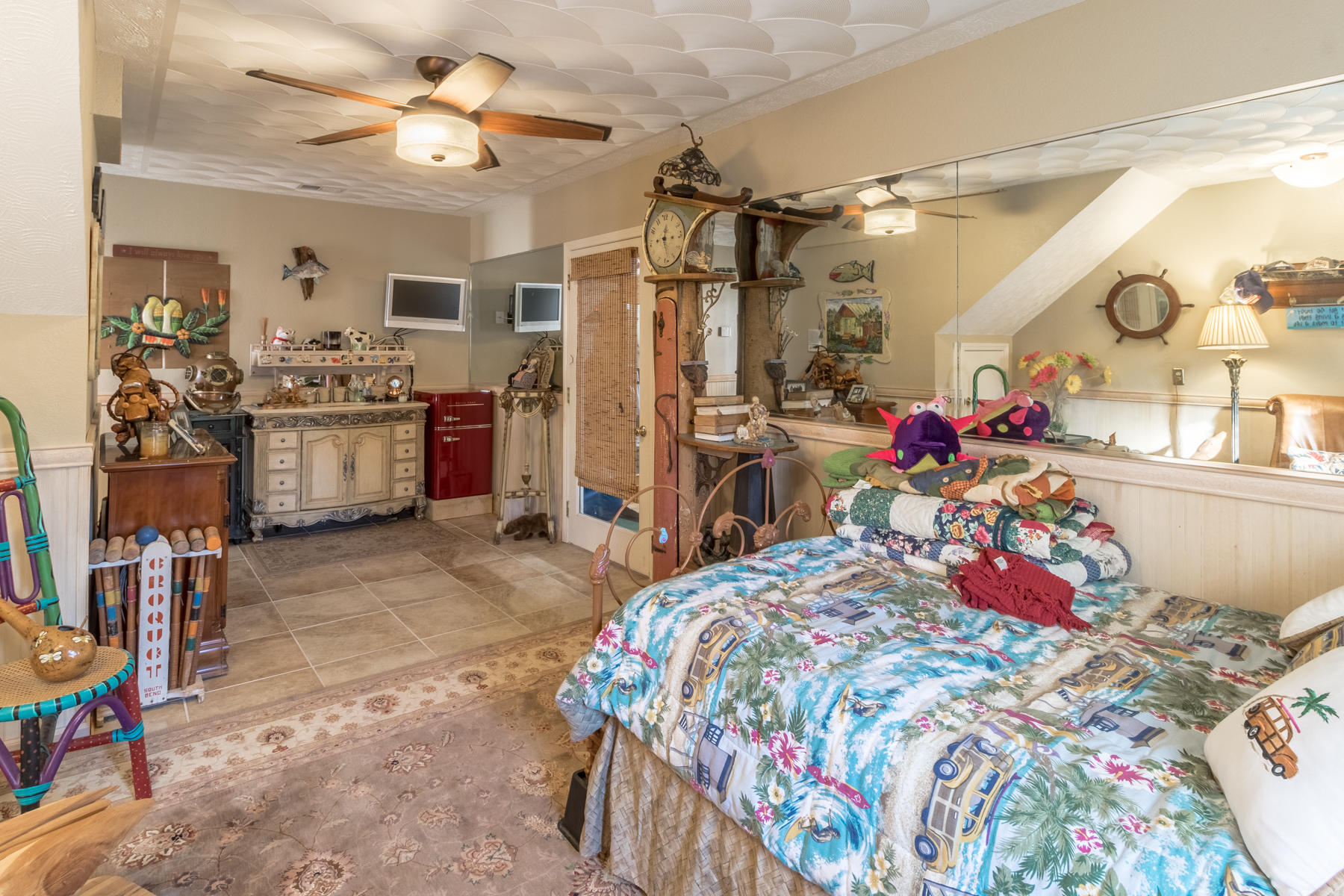 WHISPERING OAKS - Residential