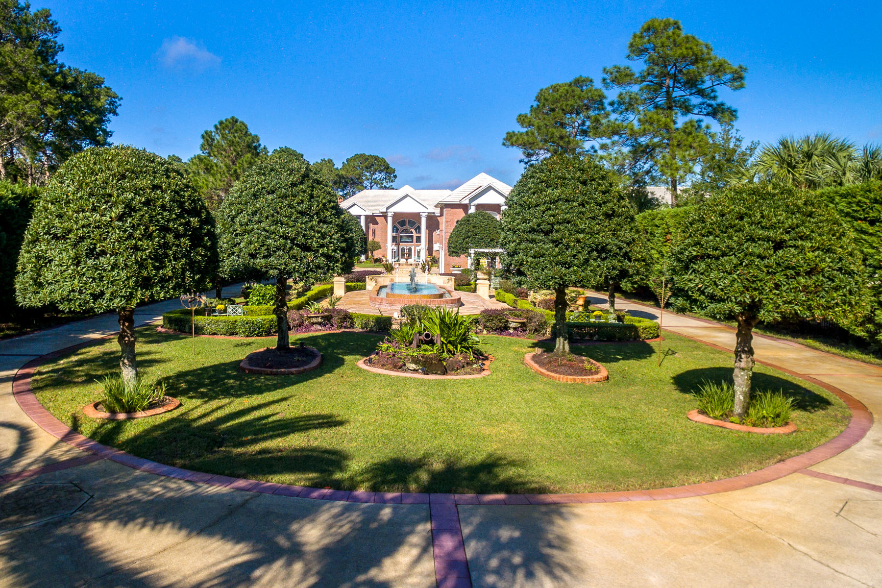 WHISPERING OAKS - Residential