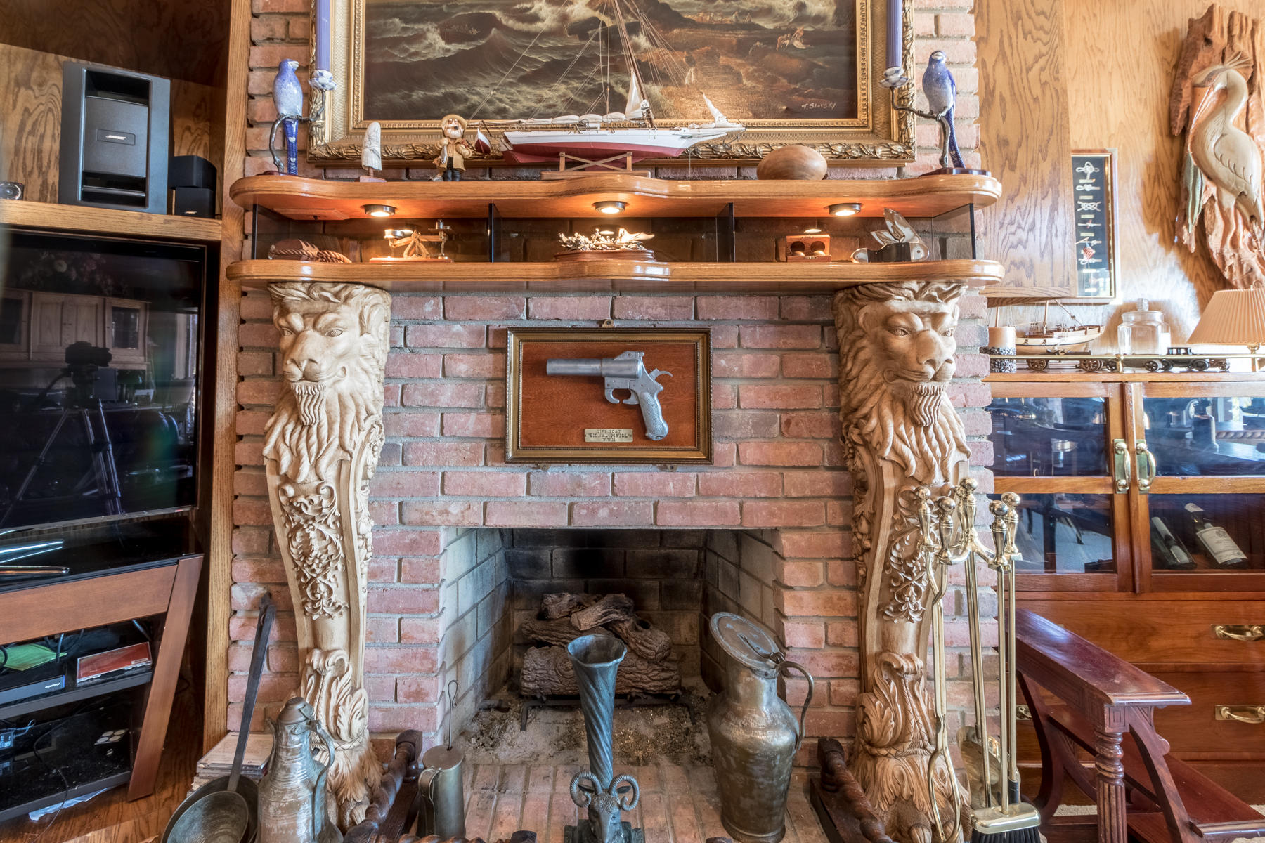 WHISPERING OAKS - Residential