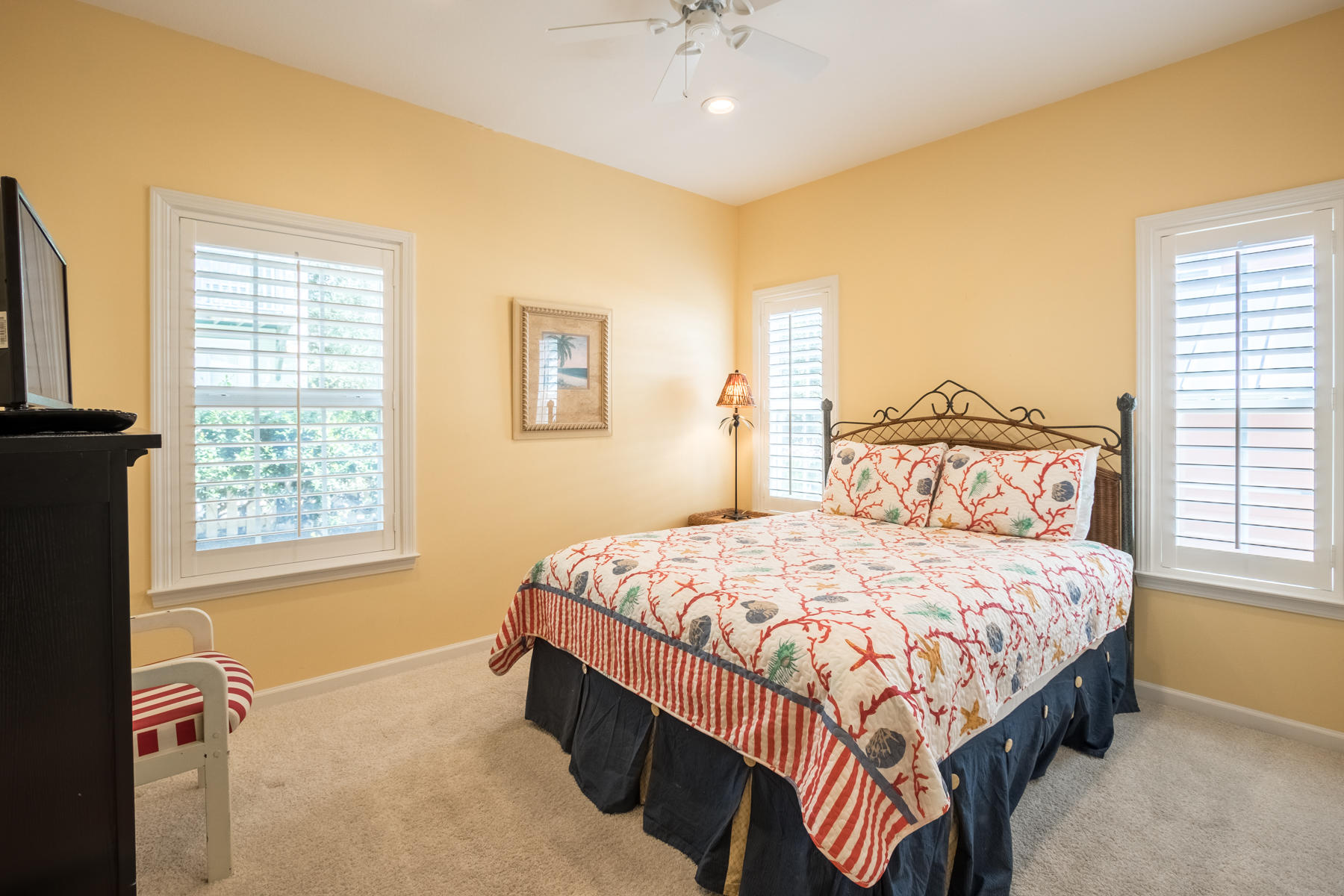 SUNRISE BEACH - Residential