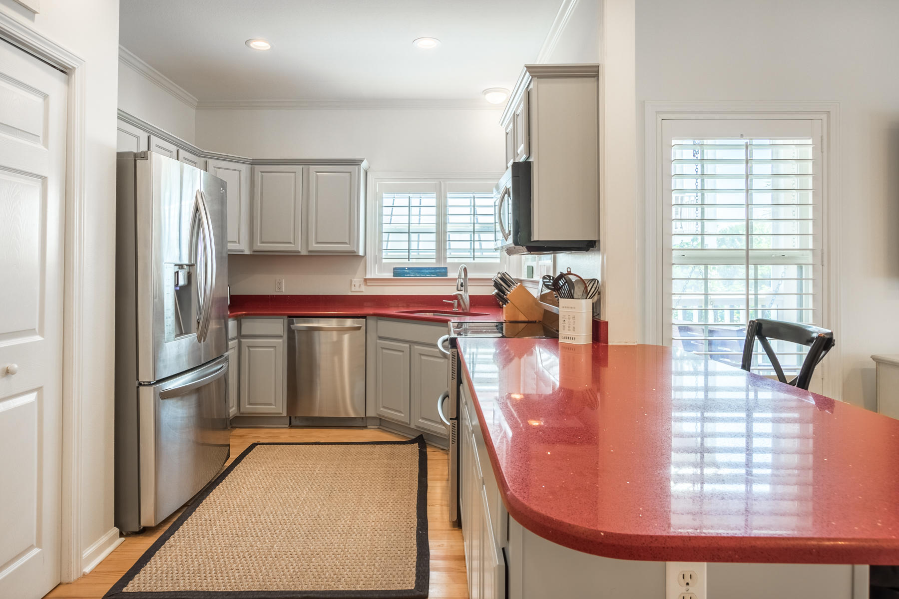 SUNRISE BEACH - Residential