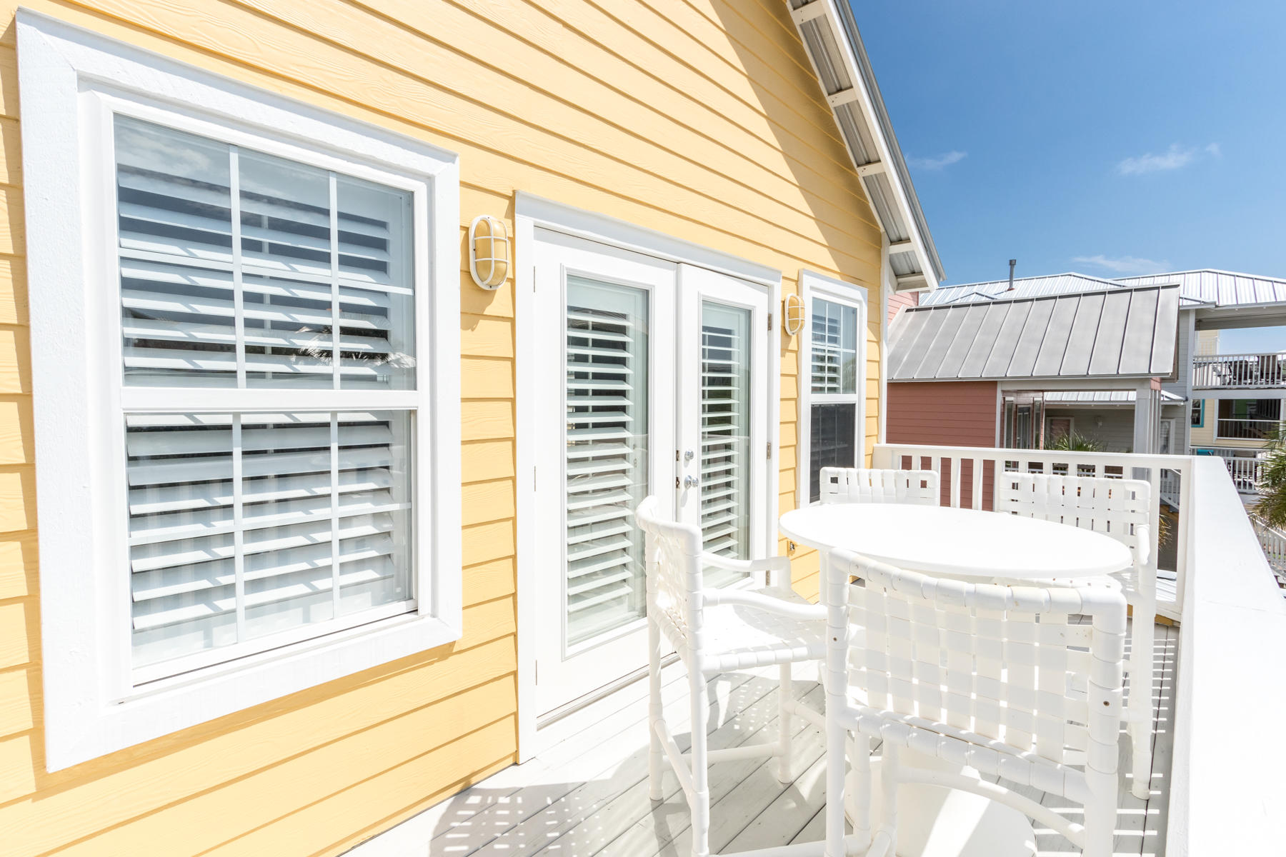 SUNRISE BEACH - Residential