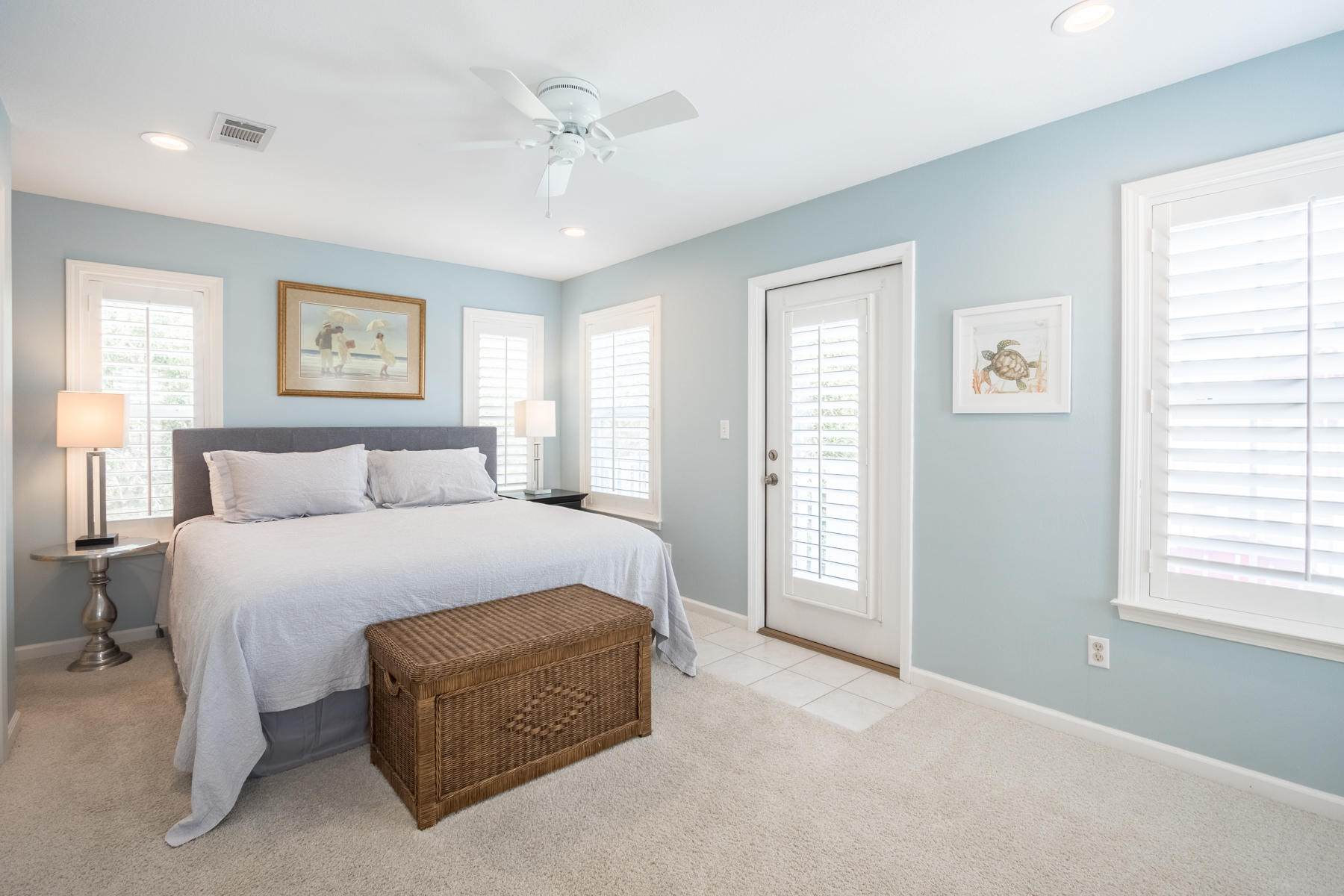 SUNRISE BEACH - Residential