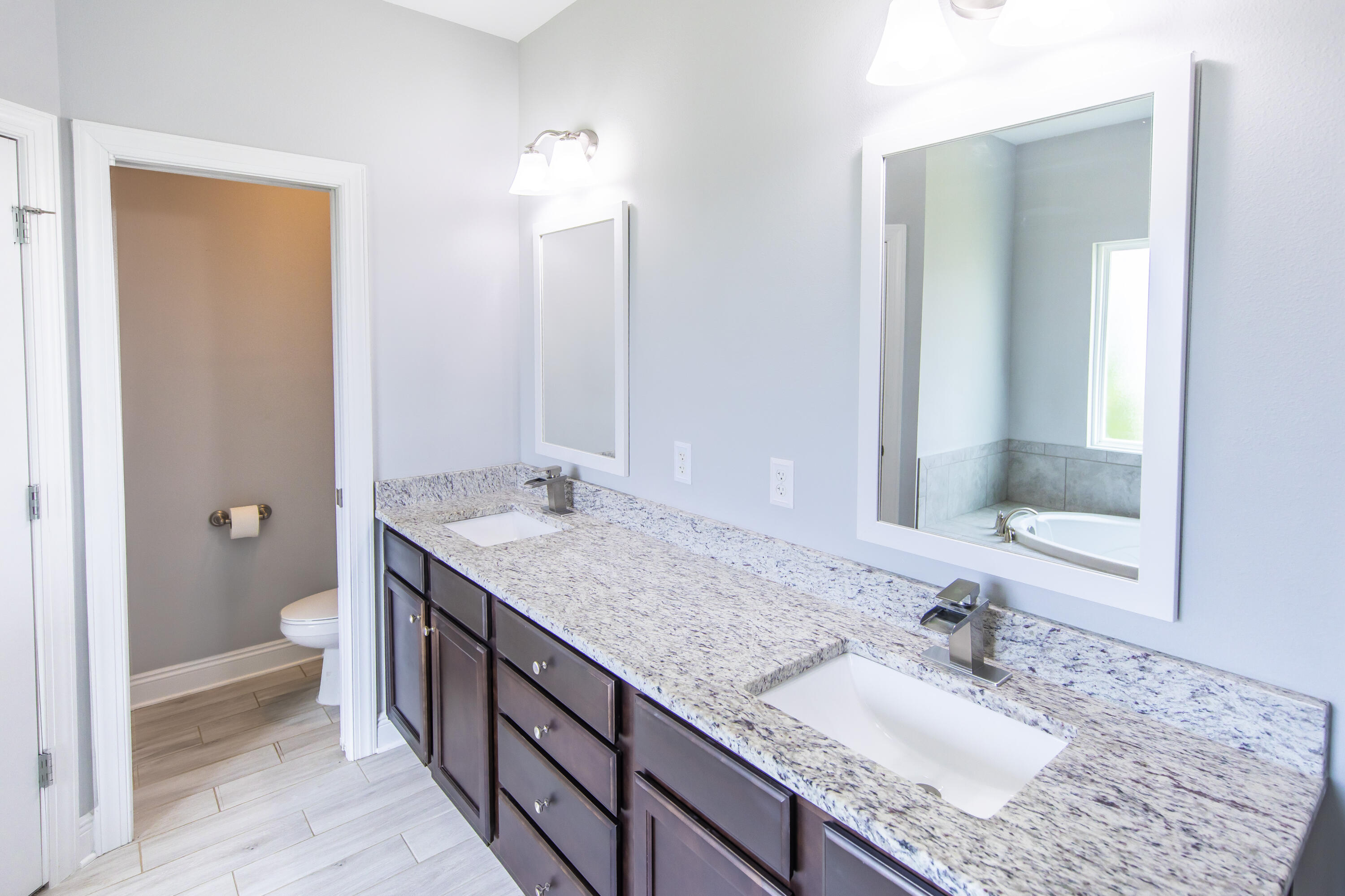 CROSS CREEK - Residential