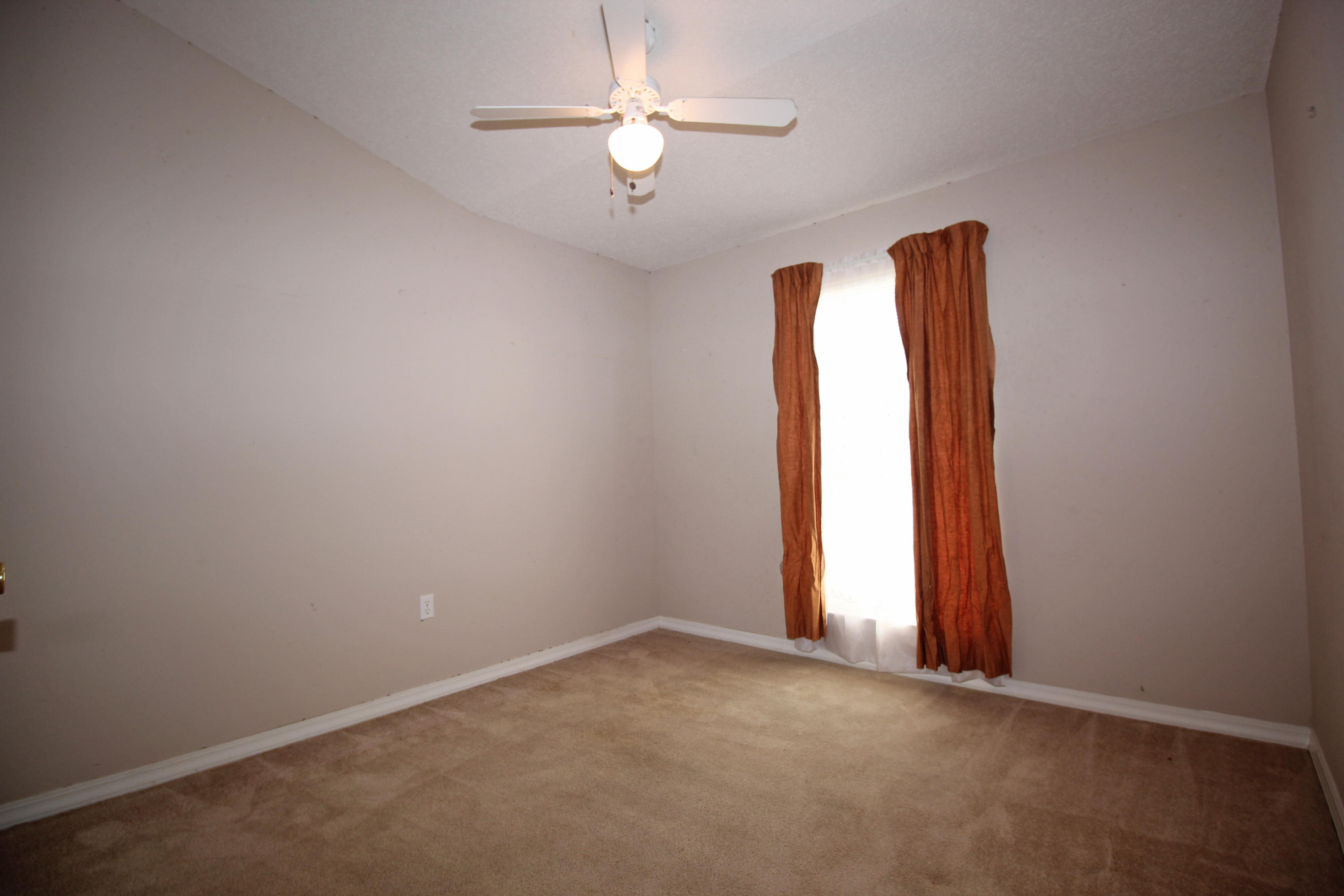 DOGWOOD ESTATES 1ST ADDN - Residential