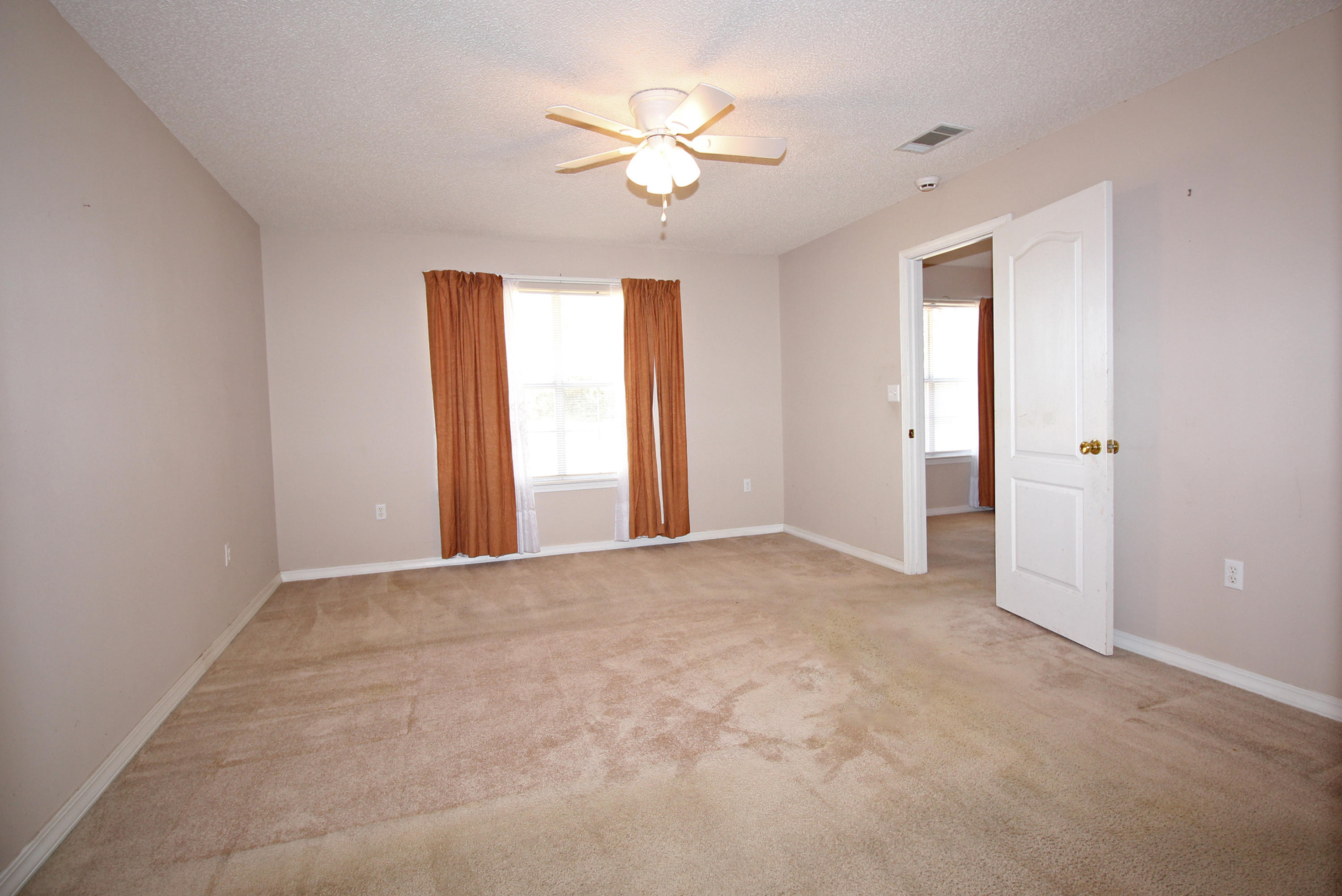 DOGWOOD ESTATES 1ST ADDN - Residential