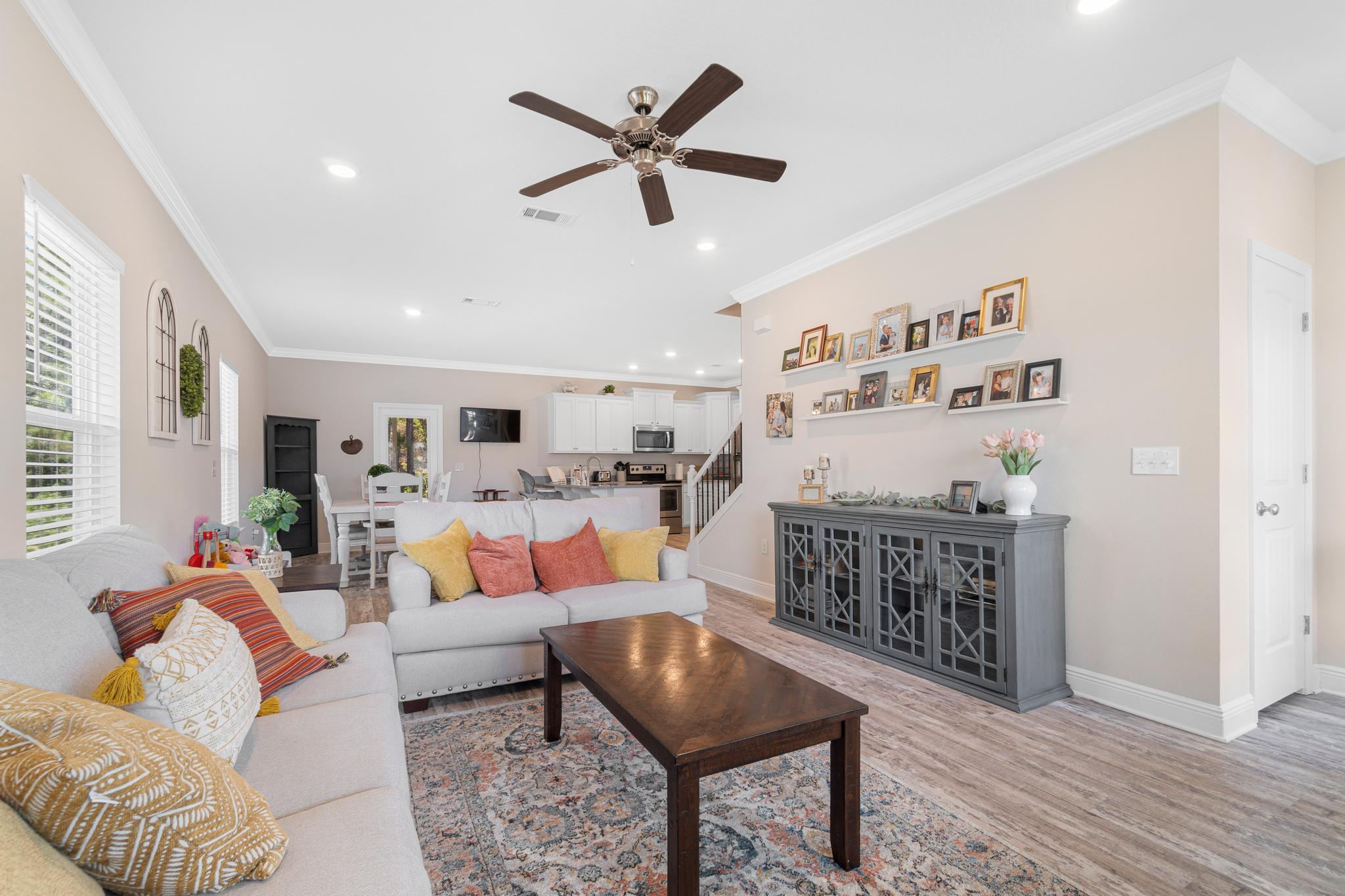 STONEGATE - Residential