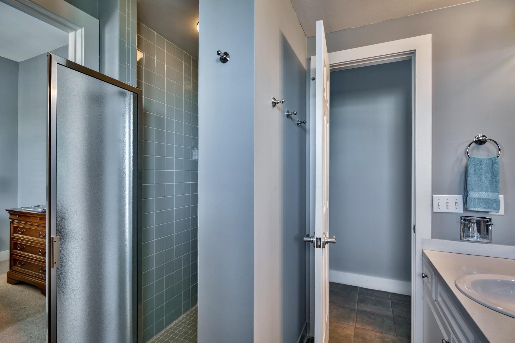 GULF PLACE TOWN CENTER CONDO - Residential