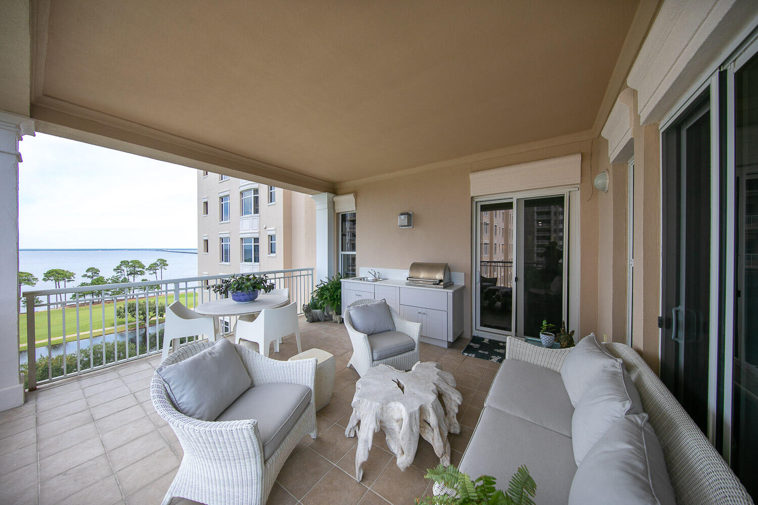 ONE WATER PLACE AT KELLY PLANTATION - Residential