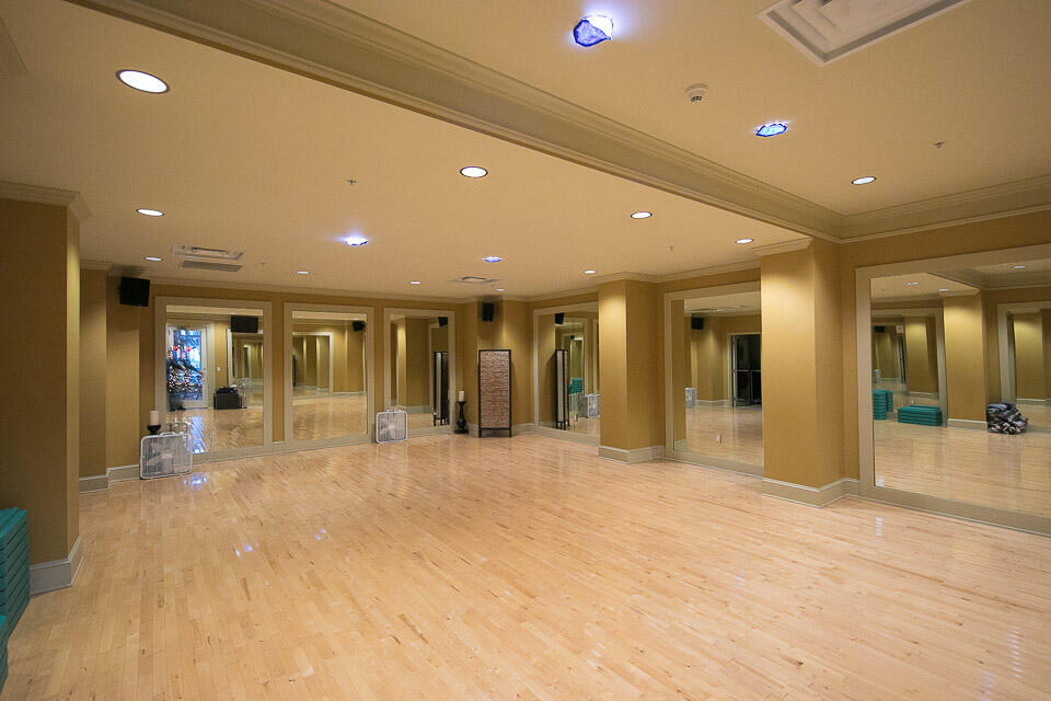 ONE WATER PLACE AT KELLY PLANTATION - Residential