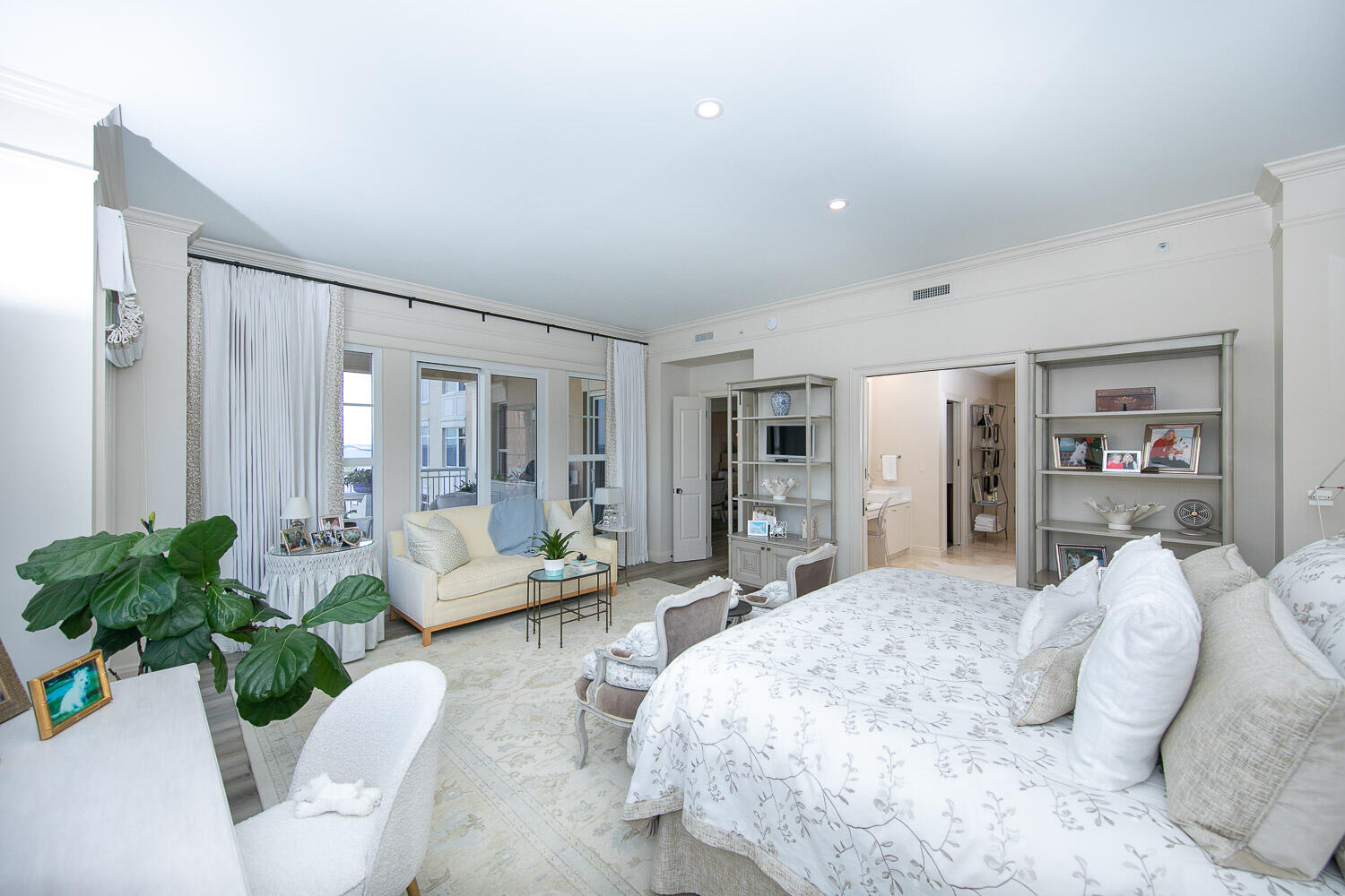 ONE WATER PLACE AT KELLY PLANTATION - Residential