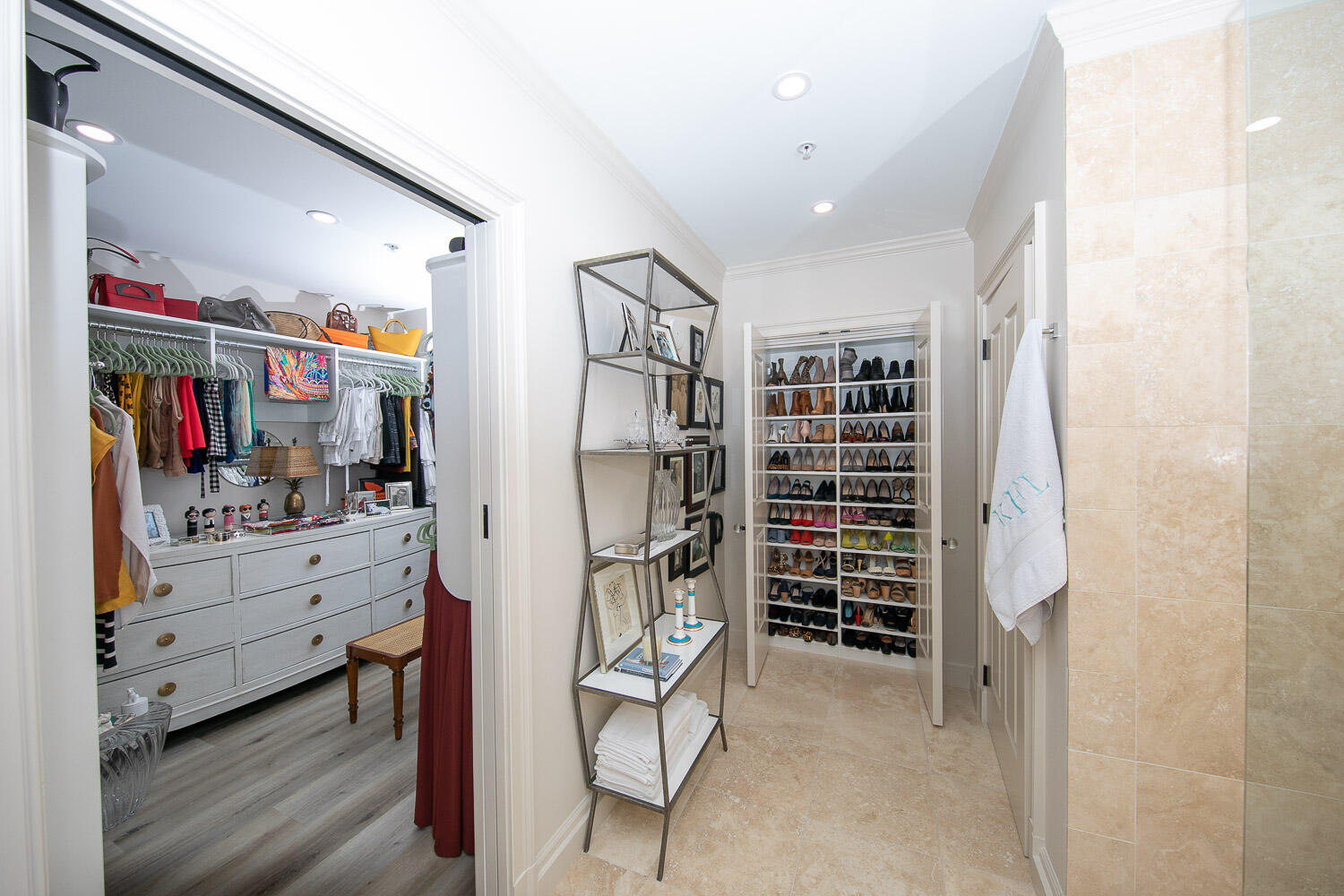 ONE WATER PLACE AT KELLY PLANTATION - Residential