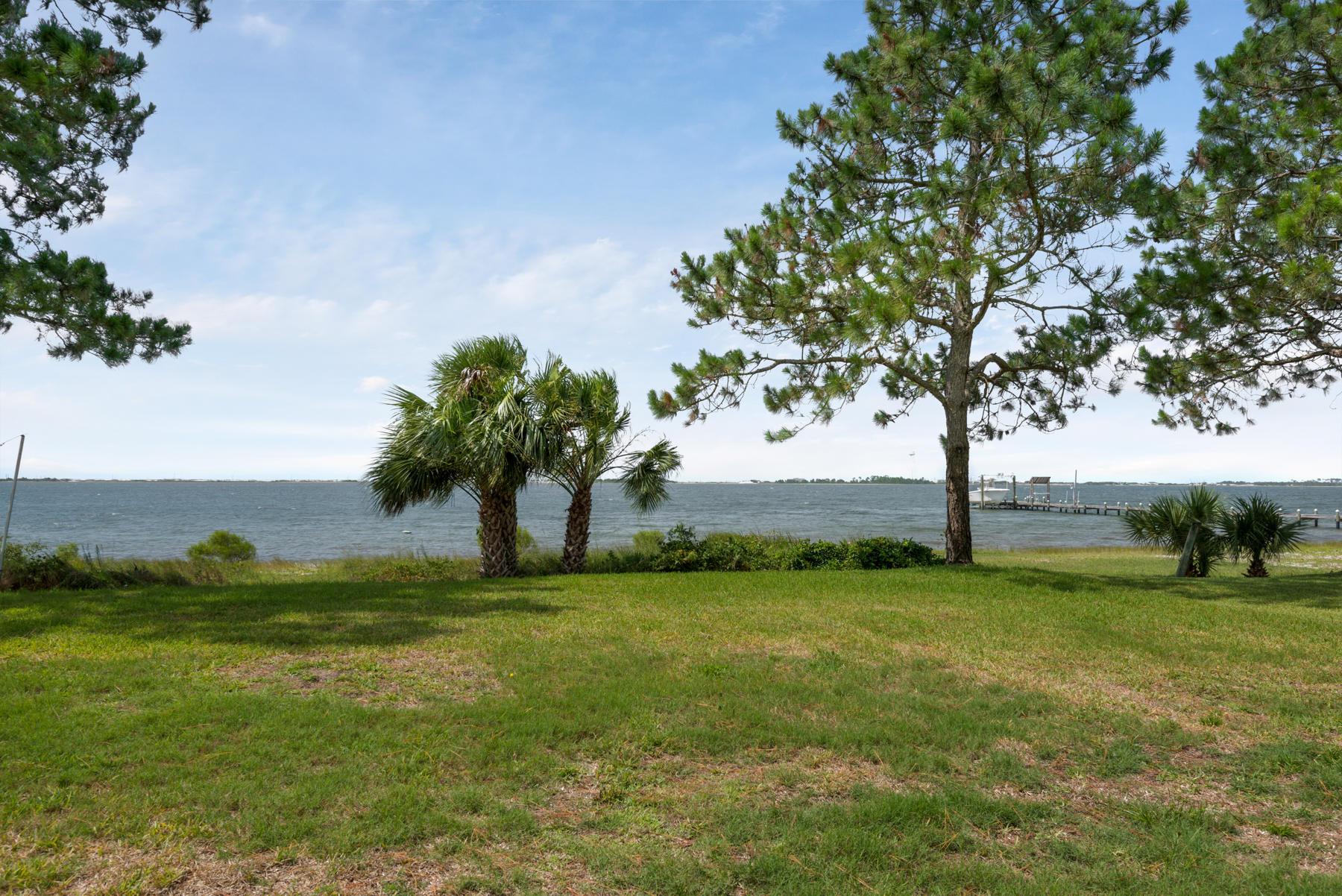 EMERALD SHORES - Residential