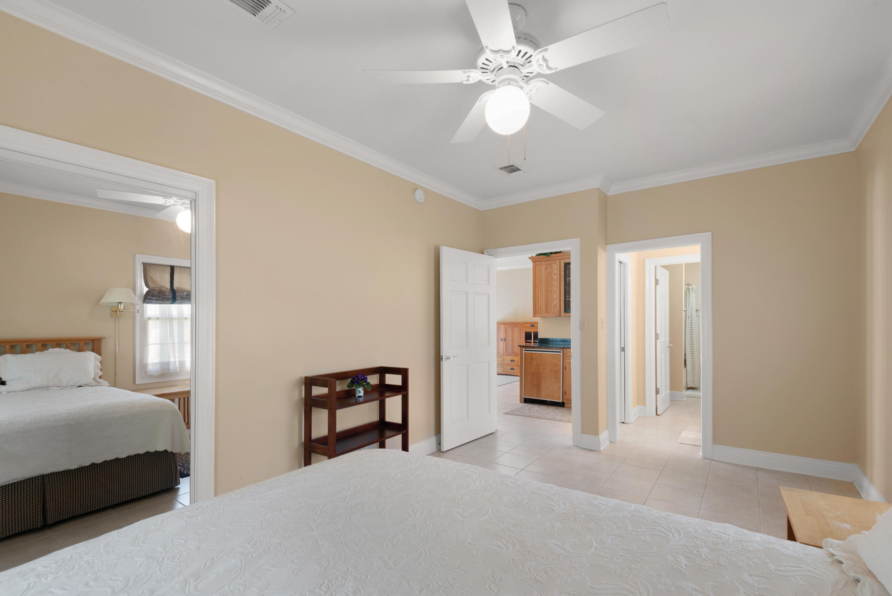 EMERALD SHORES - Residential