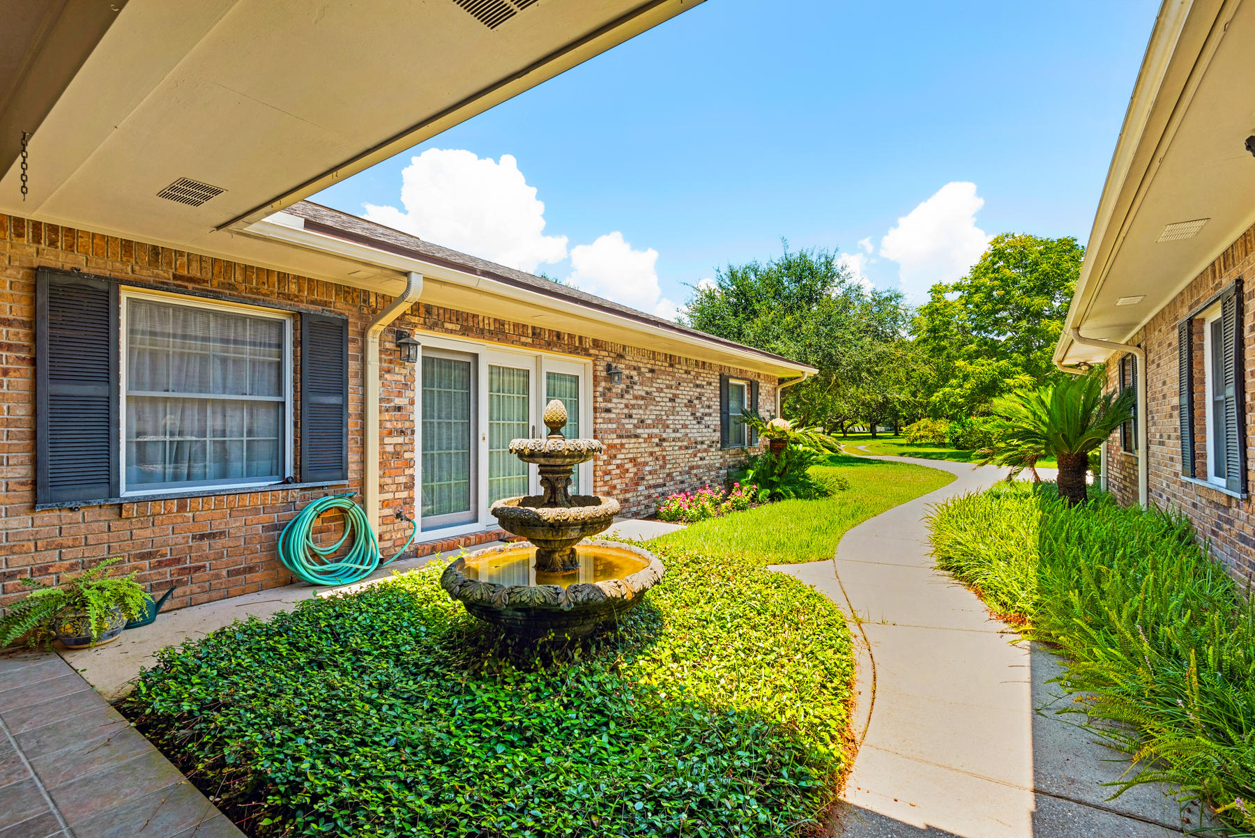 EMERALD SHORES - Residential