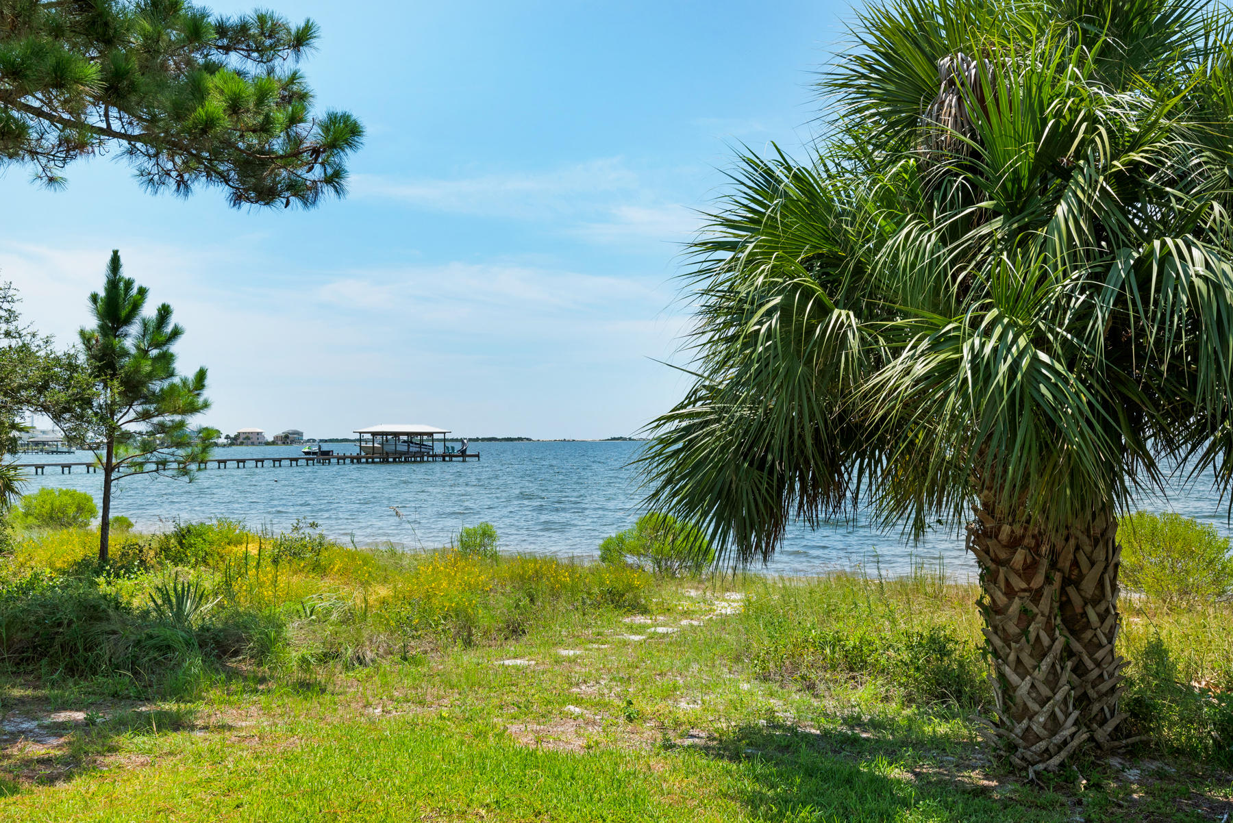 EMERALD SHORES - Residential