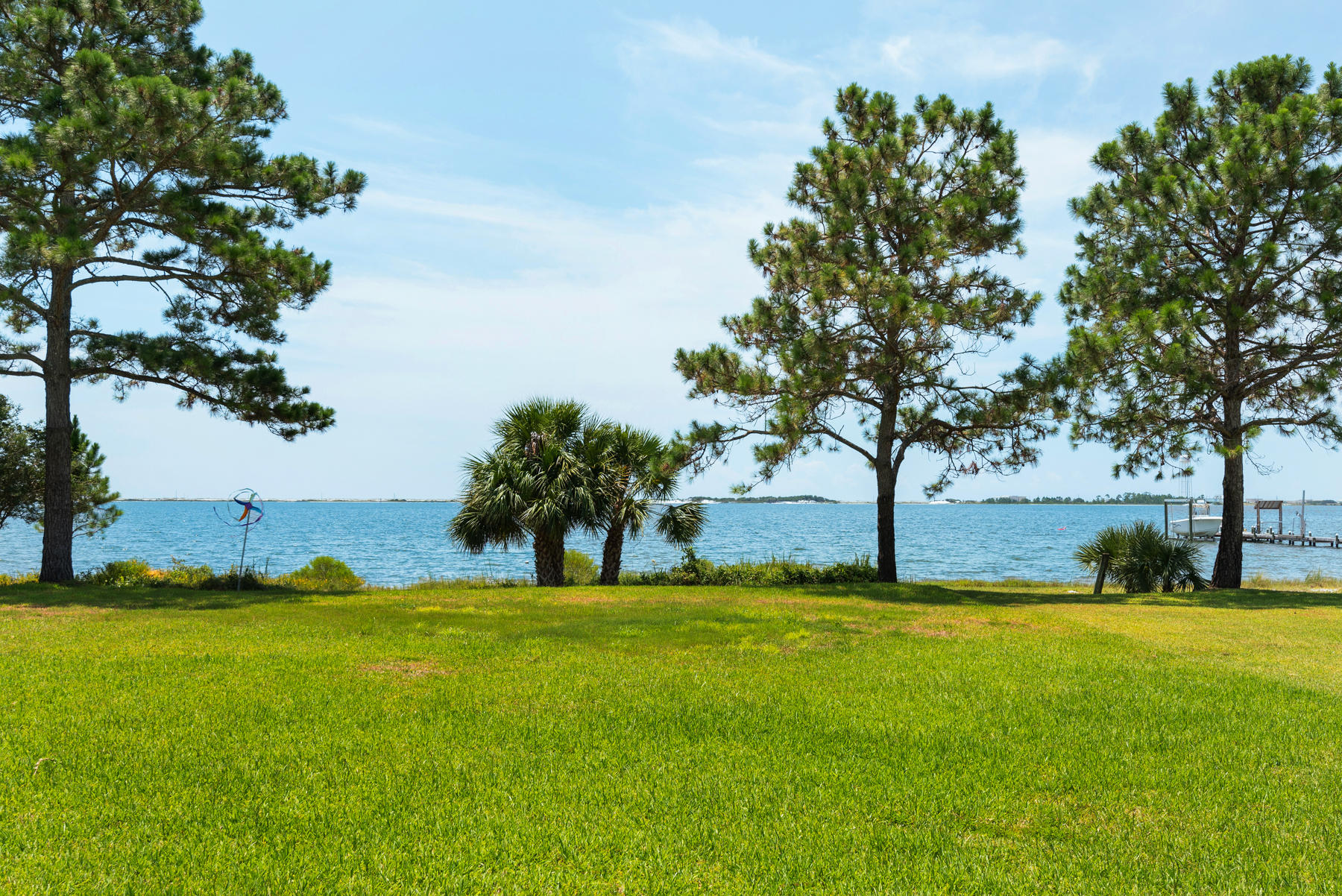 EMERALD SHORES - Residential