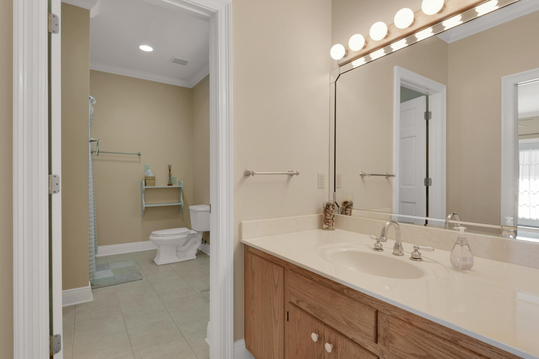 EMERALD SHORES - Residential