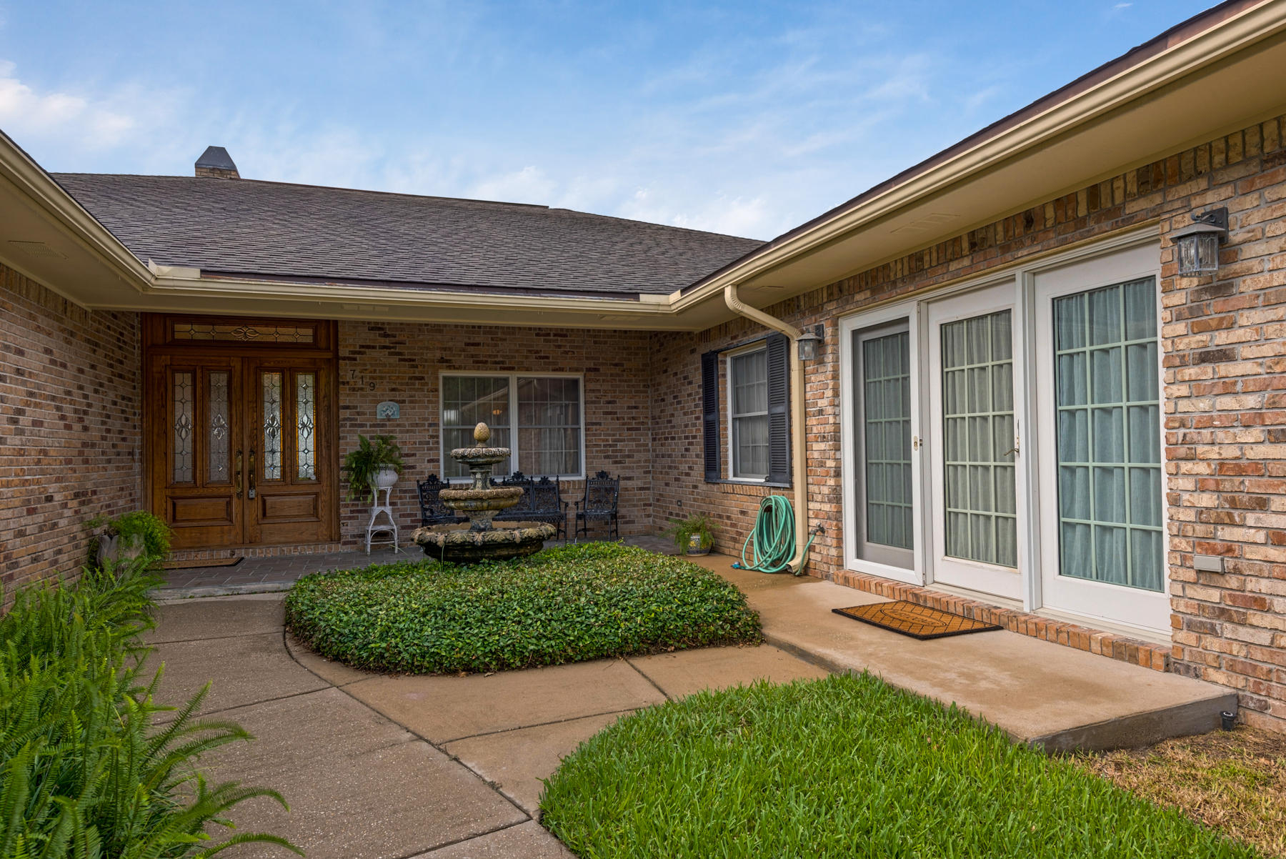 EMERALD SHORES - Residential
