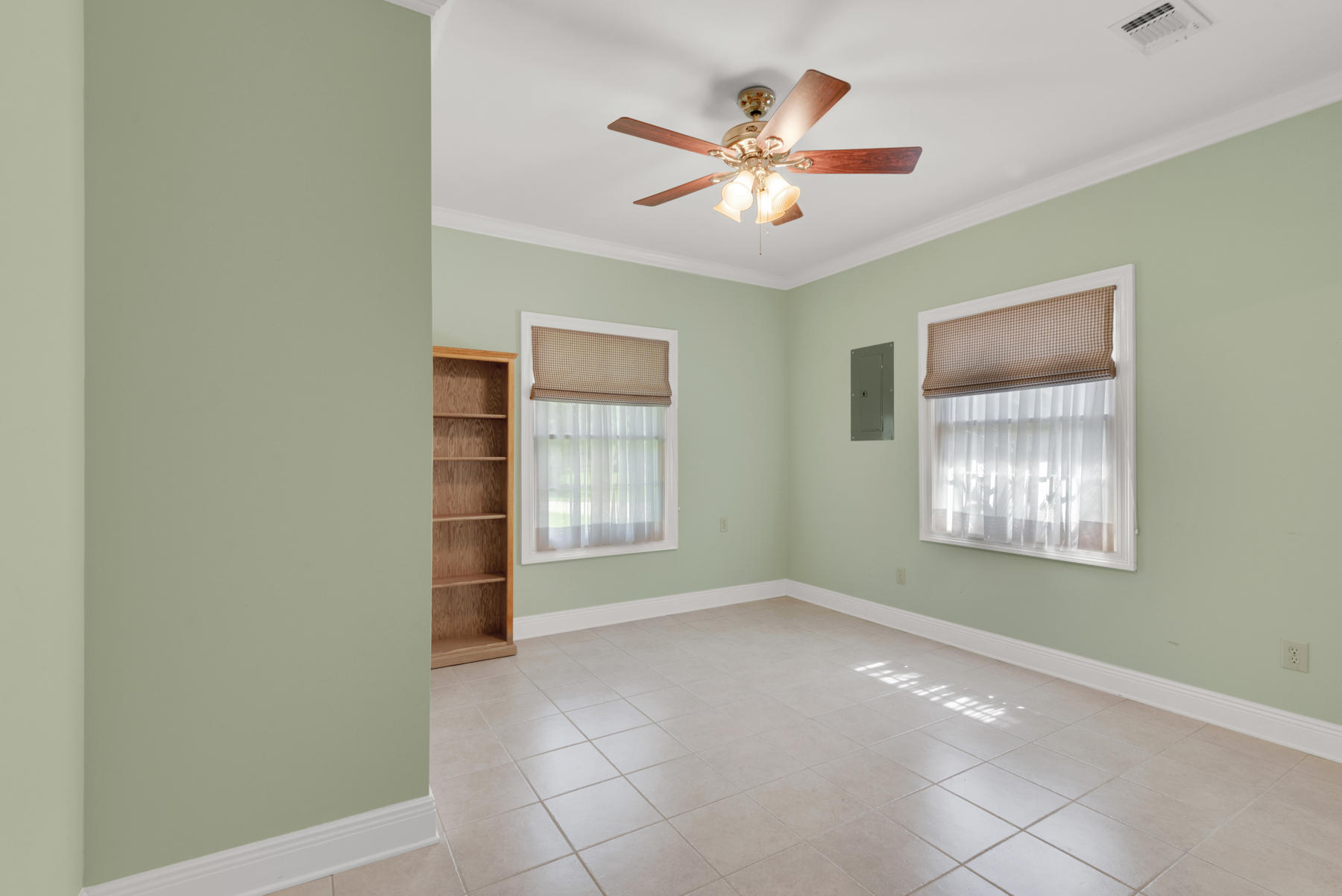 EMERALD SHORES - Residential