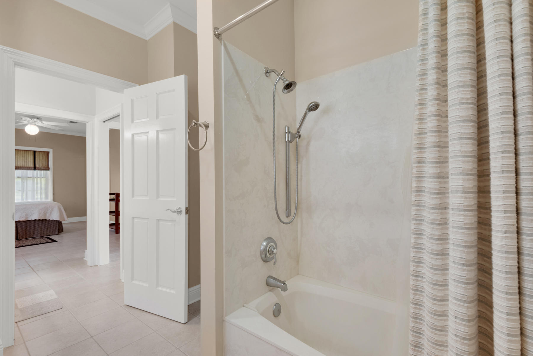 EMERALD SHORES - Residential
