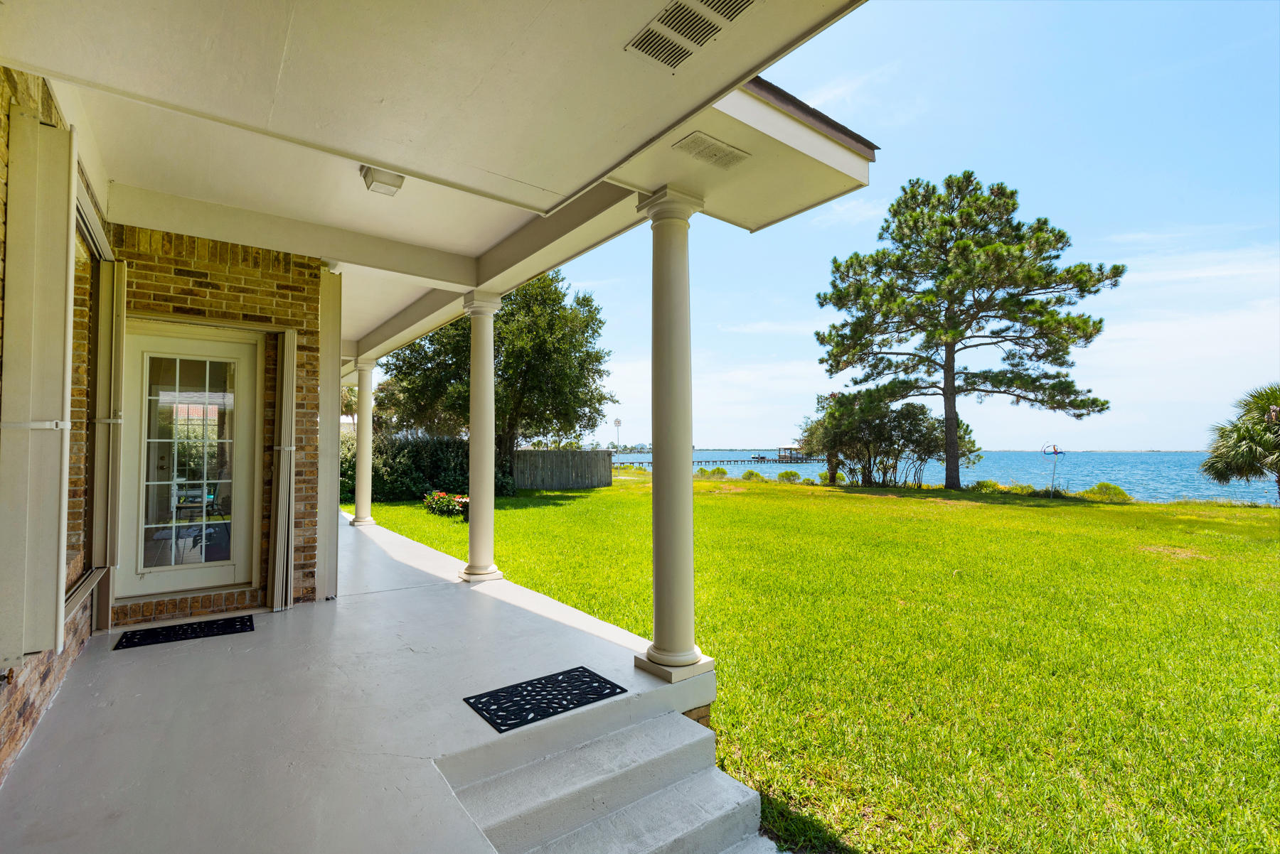 EMERALD SHORES - Residential