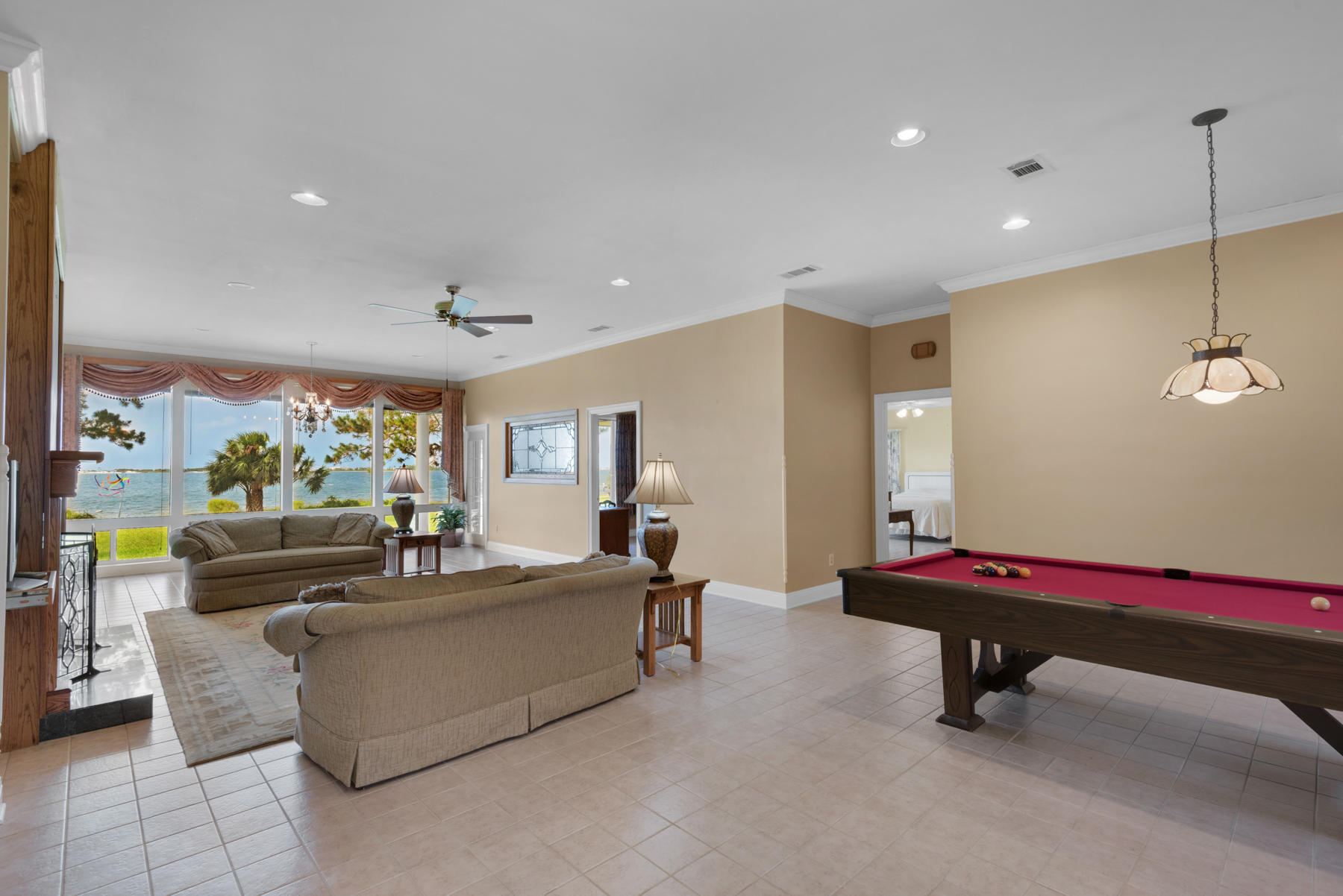 EMERALD SHORES - Residential