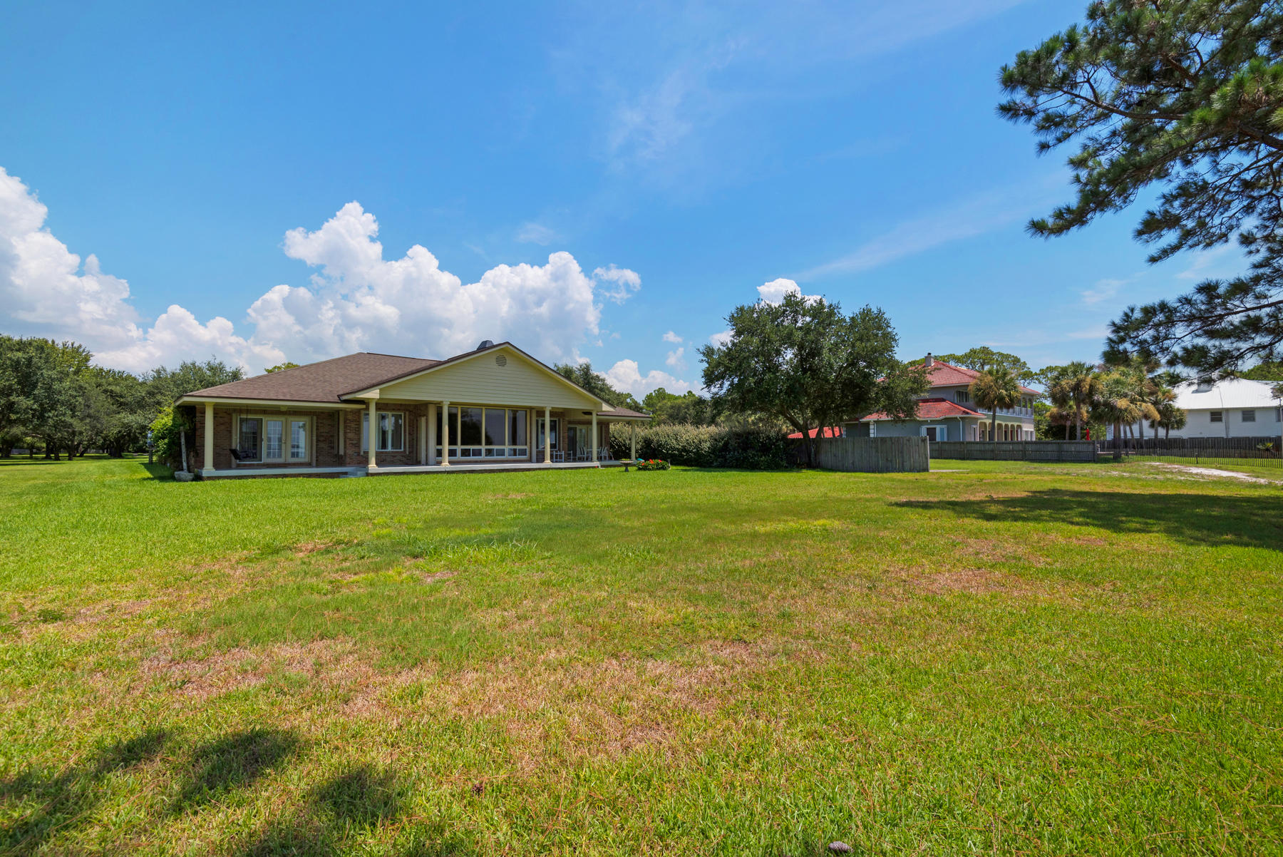 EMERALD SHORES - Residential