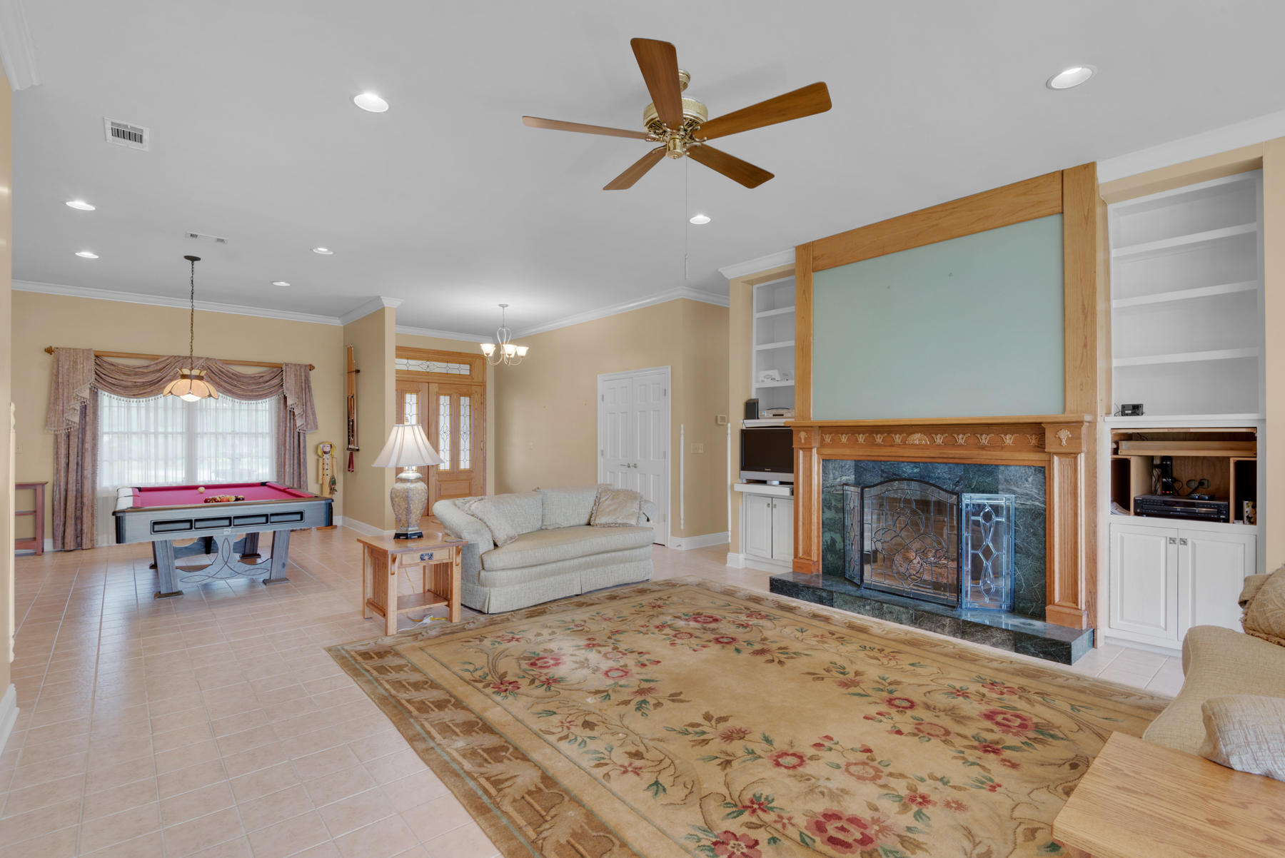 EMERALD SHORES - Residential
