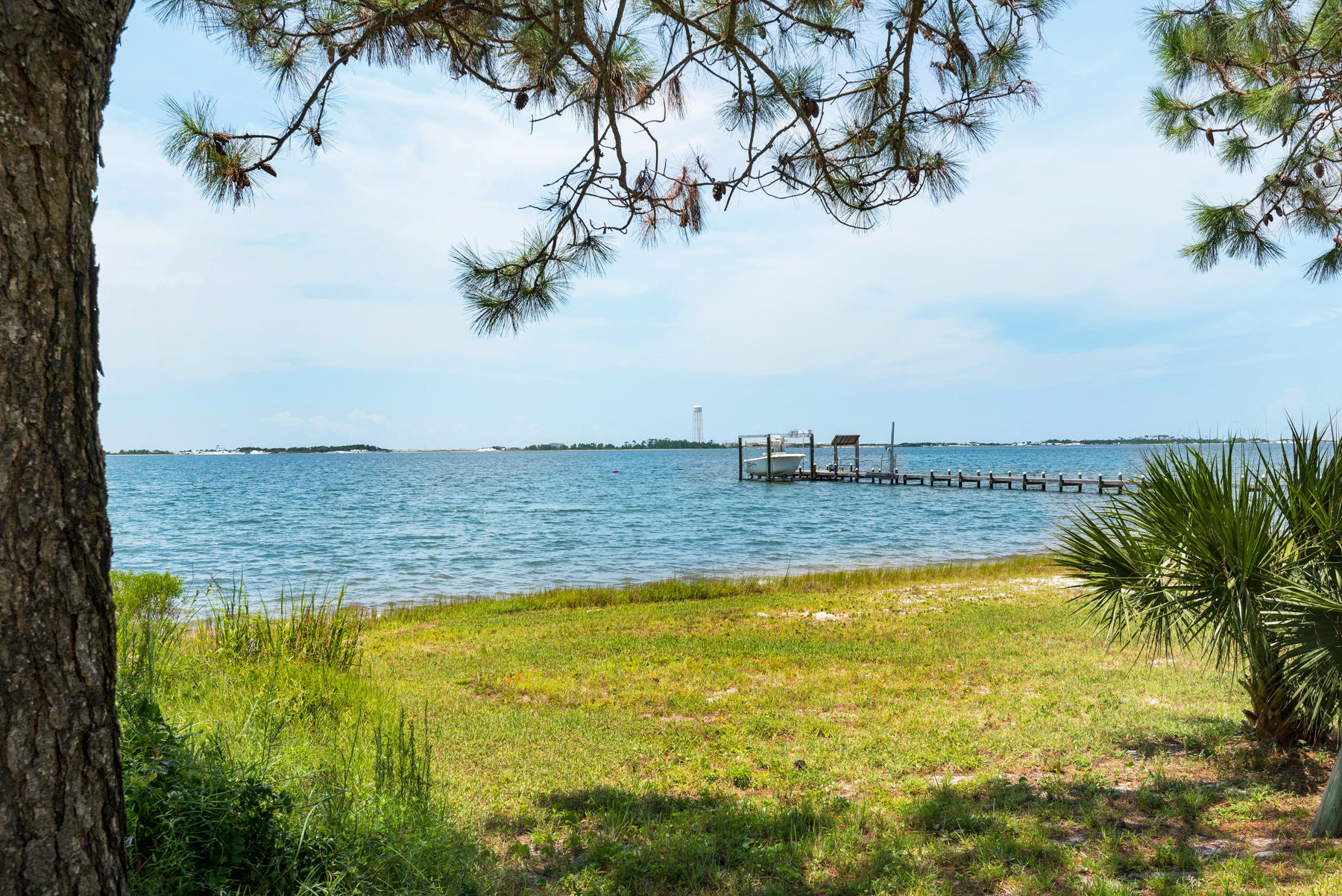EMERALD SHORES - Residential