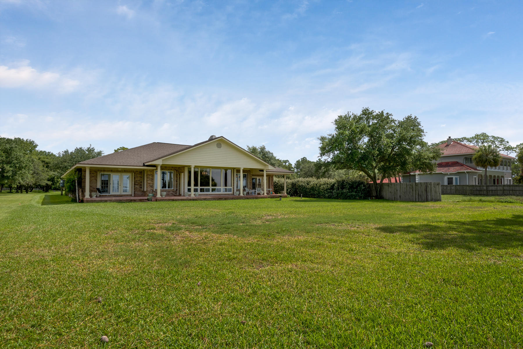 EMERALD SHORES - Residential