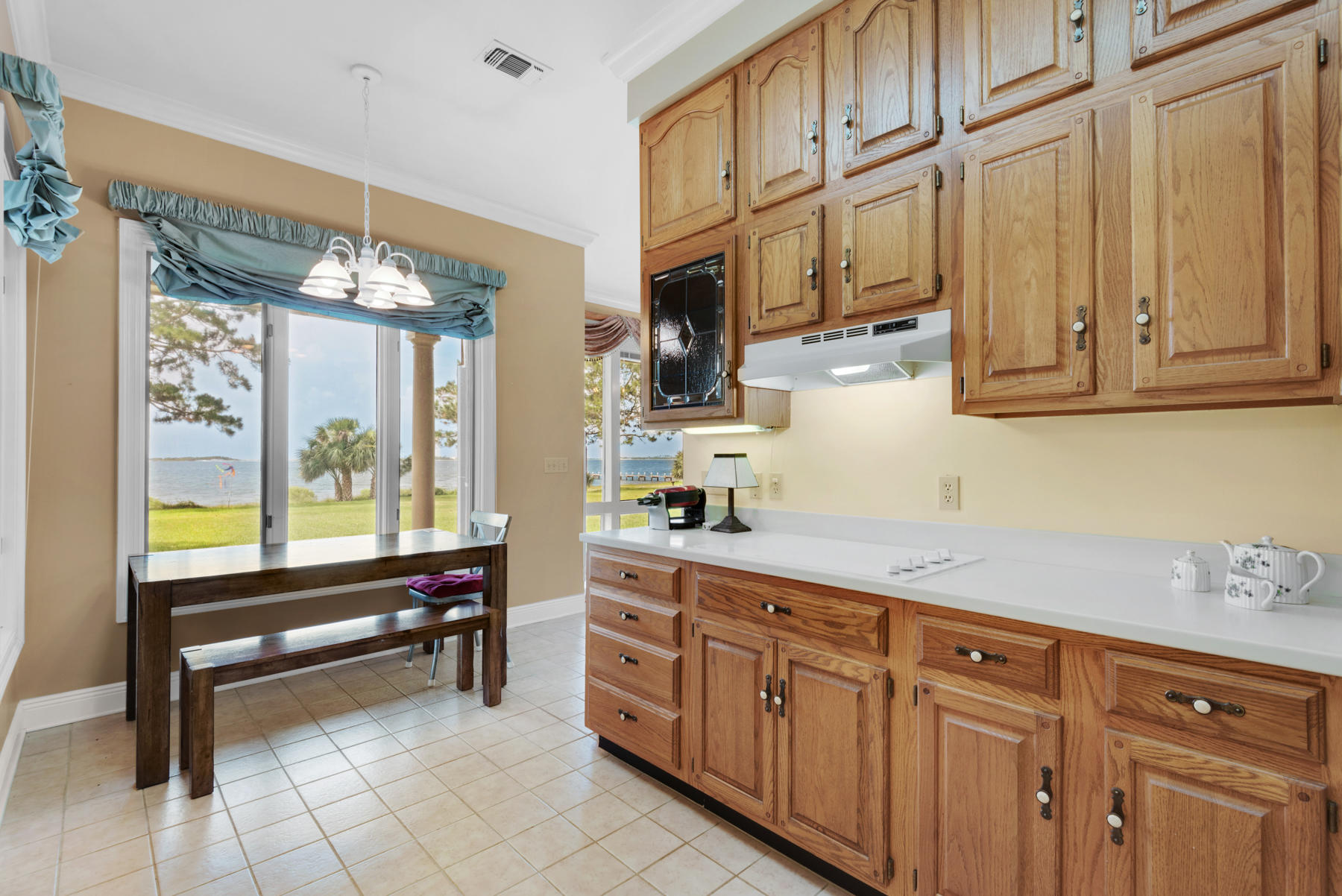 EMERALD SHORES - Residential