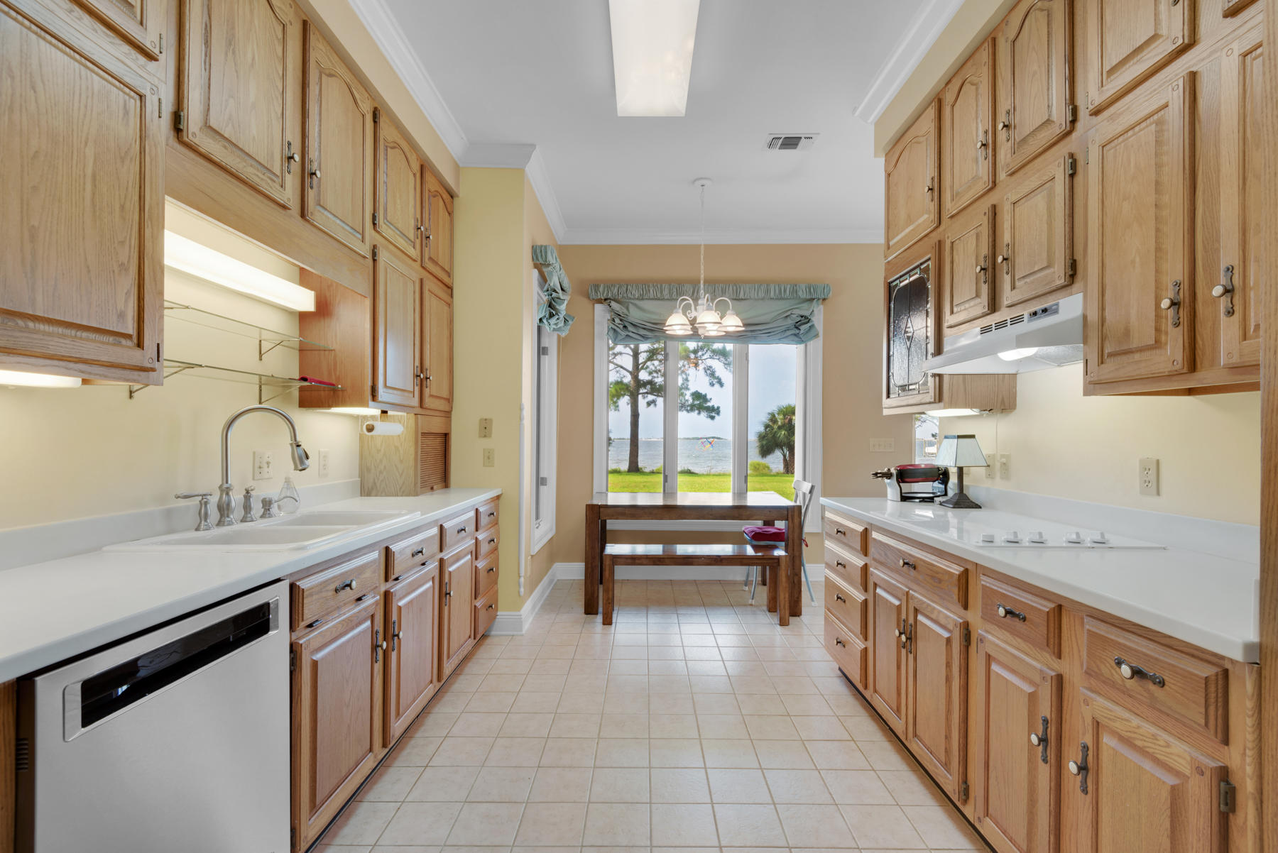 EMERALD SHORES - Residential
