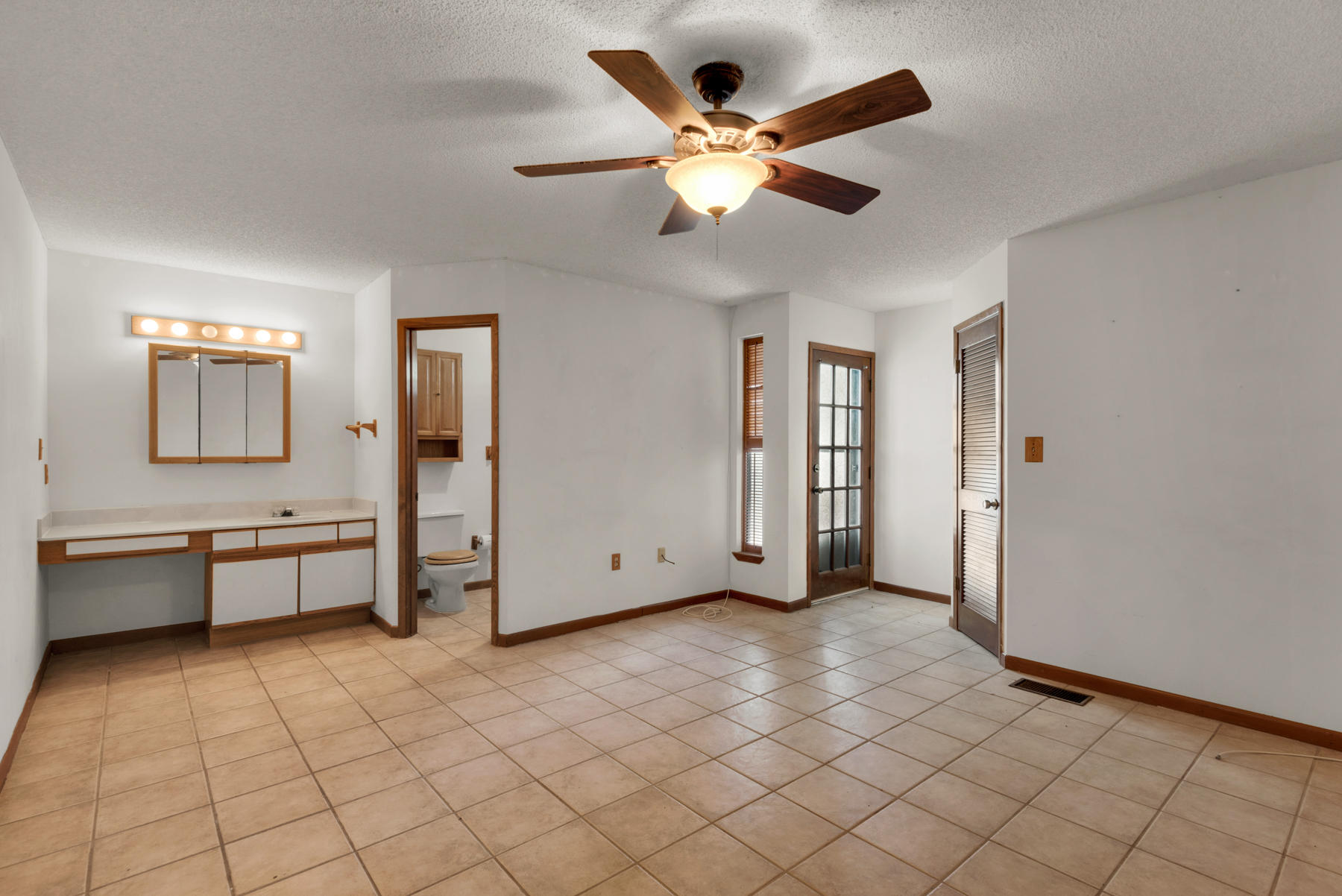 DOLPHIN COVE ESTATES T/H - Residential