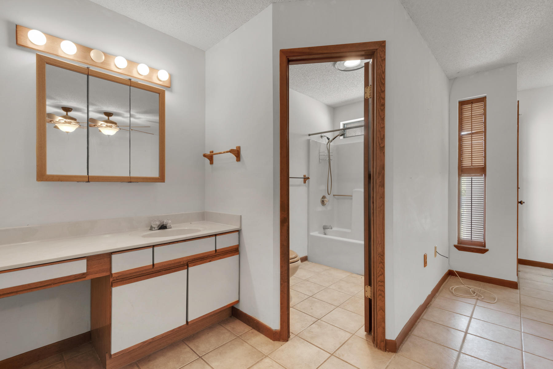 DOLPHIN COVE ESTATES T/H - Residential