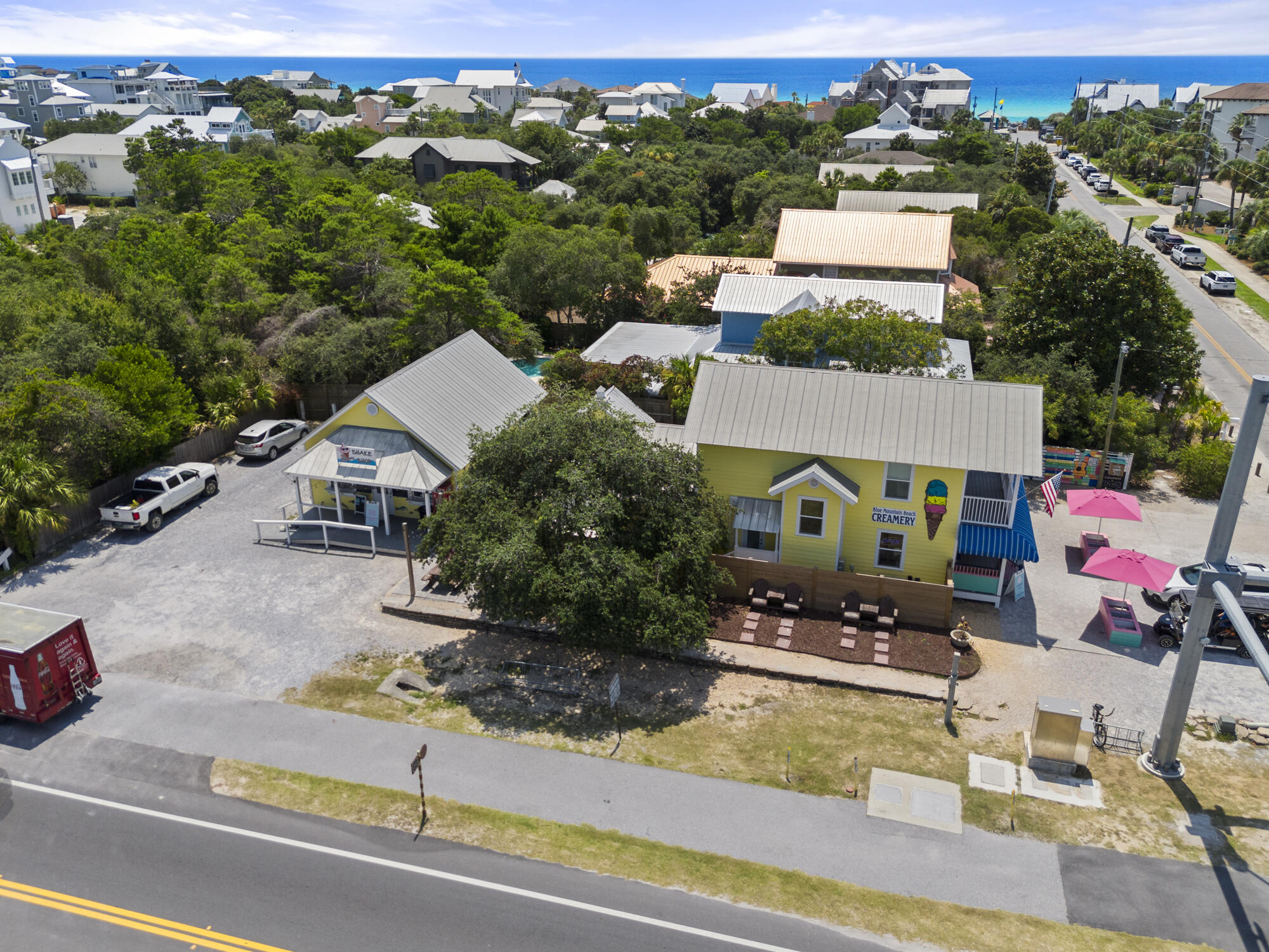 LAKESIDE AT BLUE MOUNTAIN BEACH - Residential