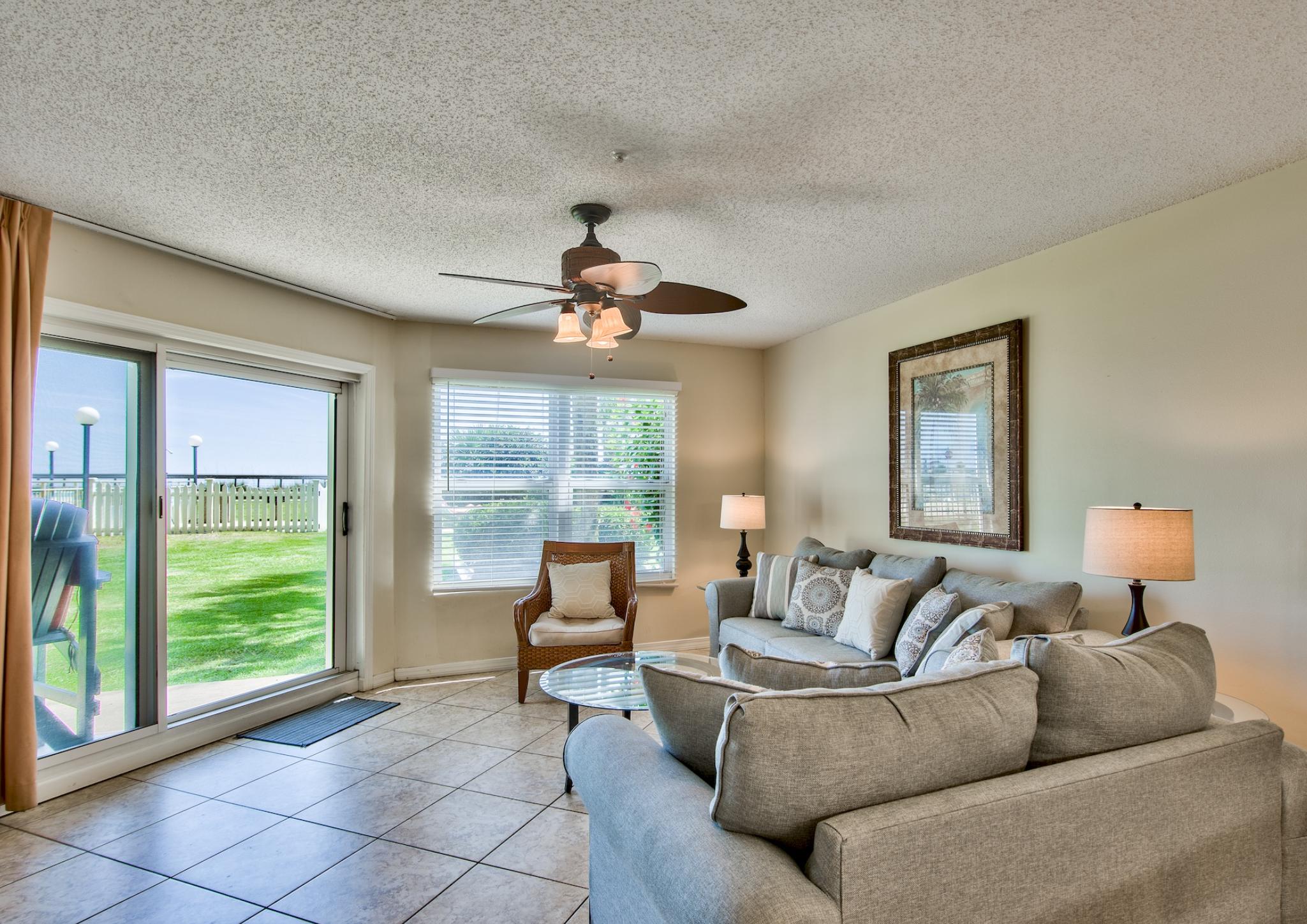 MARAVILLA CONDO 1 - Residential