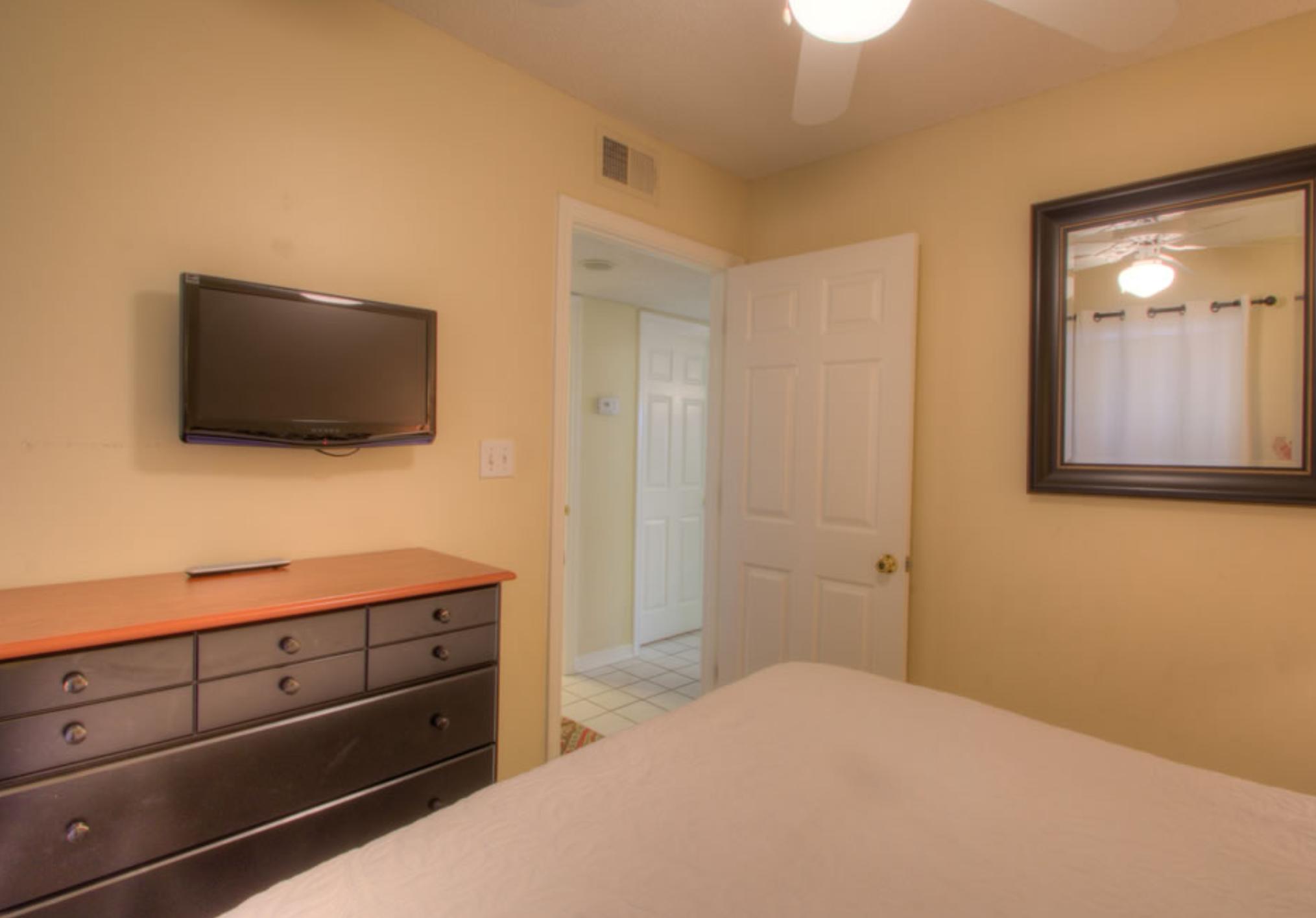 MARAVILLA CONDO 1 - Residential