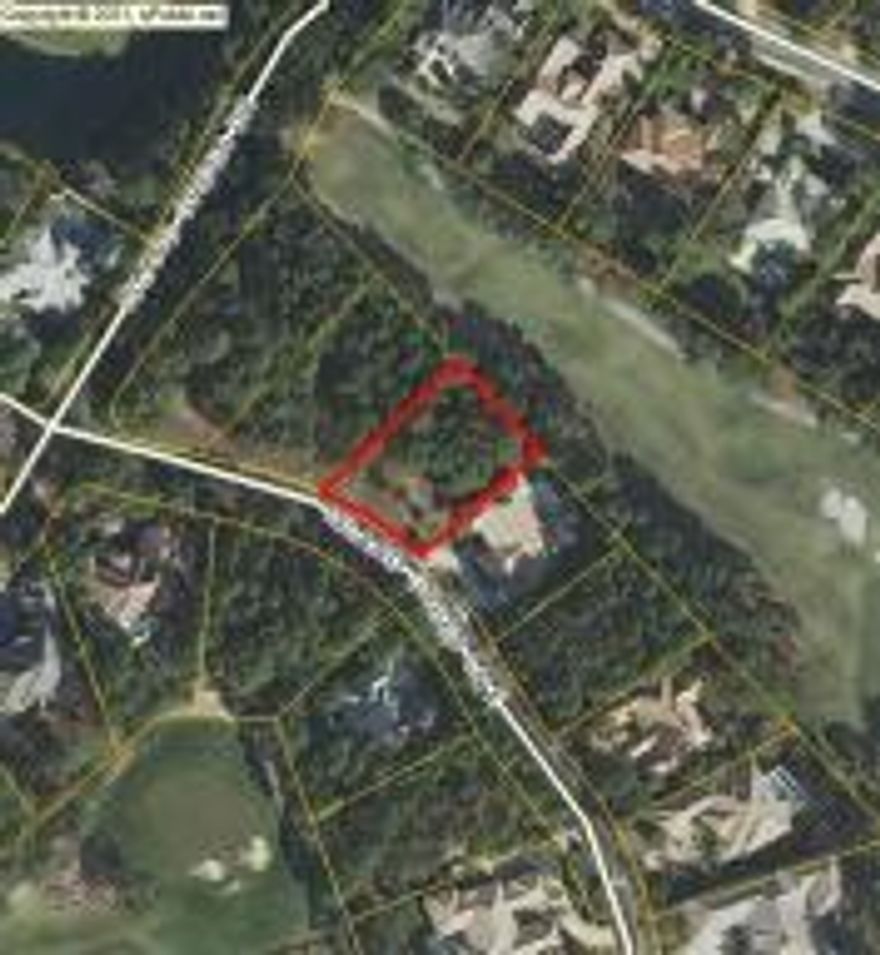 Great lot on the 16th fairway of the Raven Golf Course. '' Best Priced Lot '' in the Island Green Subdivision.