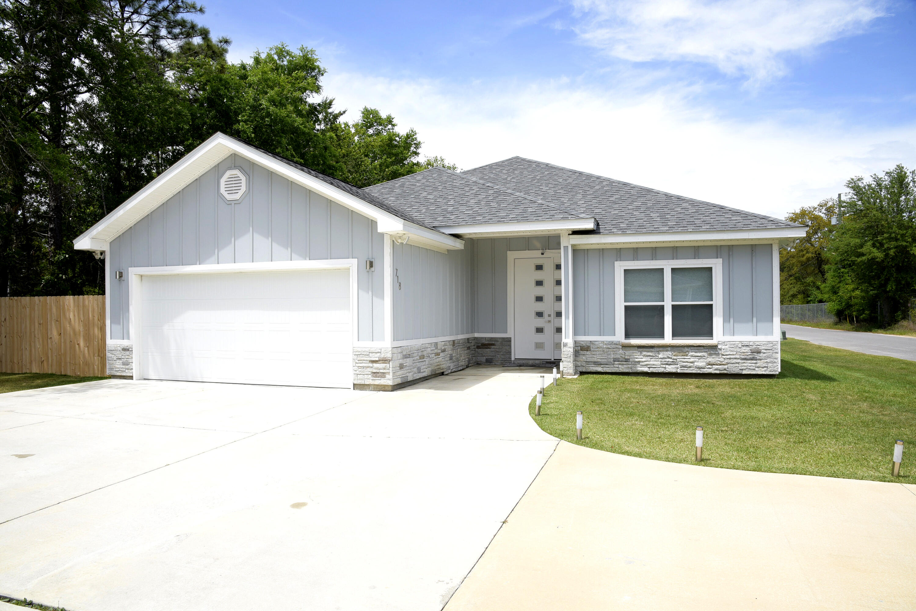 Commanche S/D Lot 5 - Residential