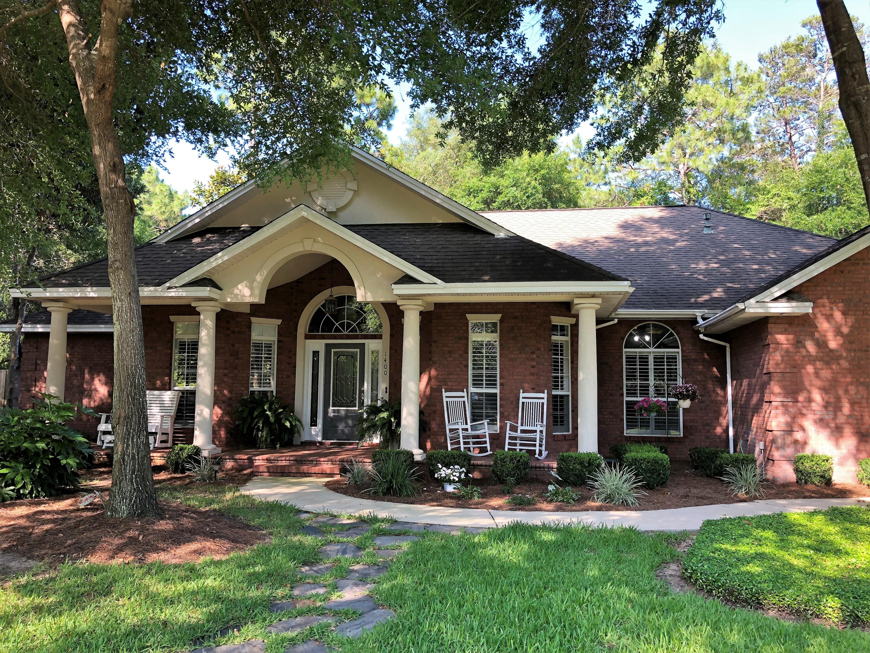 Swift Creek home immaculate condition, 4 bed/3 full bath (4th bedrm is a mother-in-law suite) 2 lv rms, +office/flex rm, fenced yard w/deck & screened porch, gourmet kitchen (w/gas avail), high end stainless steel appliances, granite, breakfast bar, eat-in kitchen area, plus dining room, split bedroom plan, the bedrooms are all nice sized, gas fireplace, hardwood, new carpet, new paint, and so much more - fantastic layout, this home has it all! Great corner lot and a short walk to the amazing Swift Creek amenities (club house & Pool). You can be at Eglin, Duke, Shopping, Dining, & Beaches in just minutes. Buyer to verify all deemed important information.