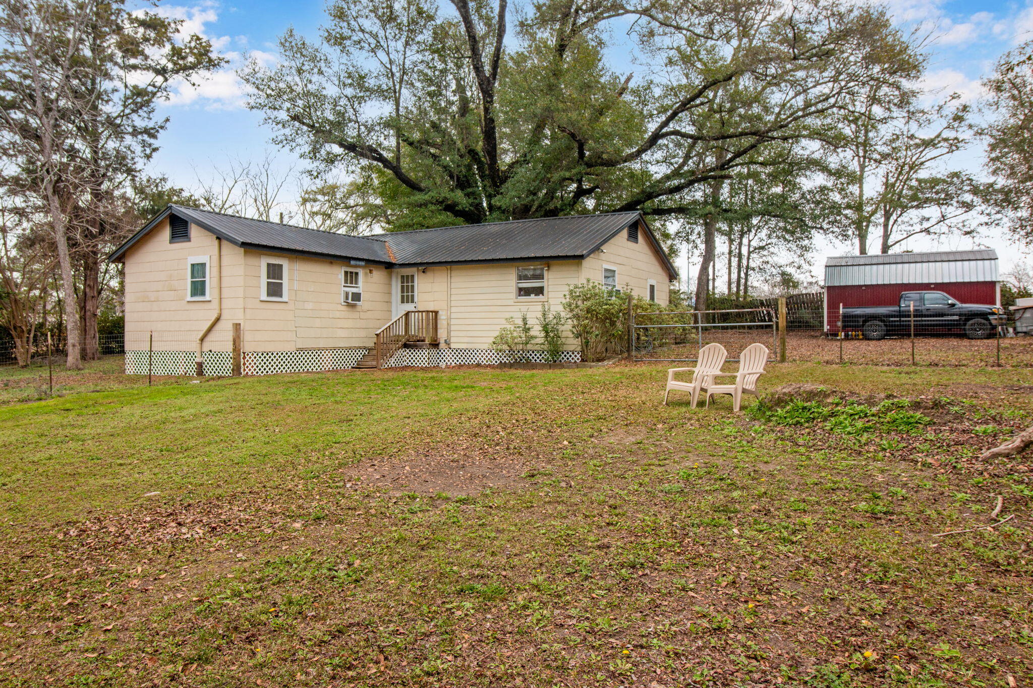 FAIRVIEW ADDN TO LAUREL HILL - Residential