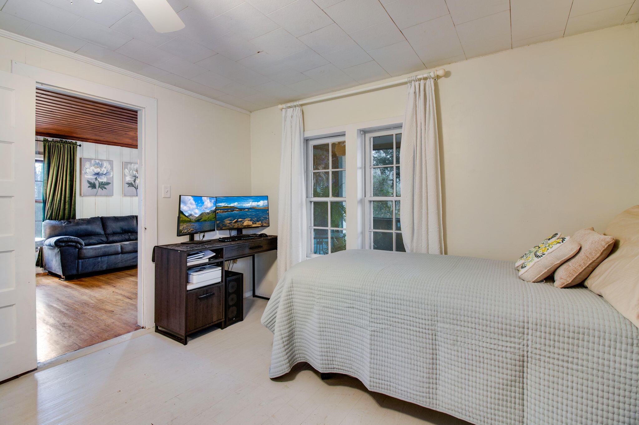 FAIRVIEW ADDN TO LAUREL HILL - Residential