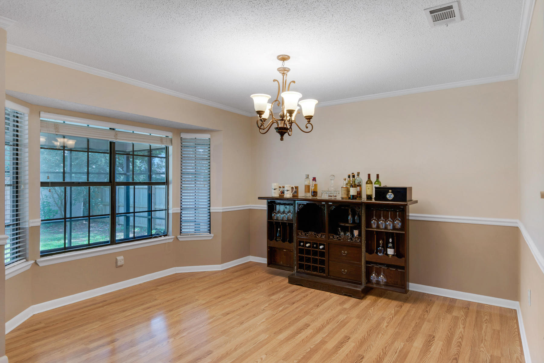 MARY ESTHER MANOR 1ST ADDN - Residential