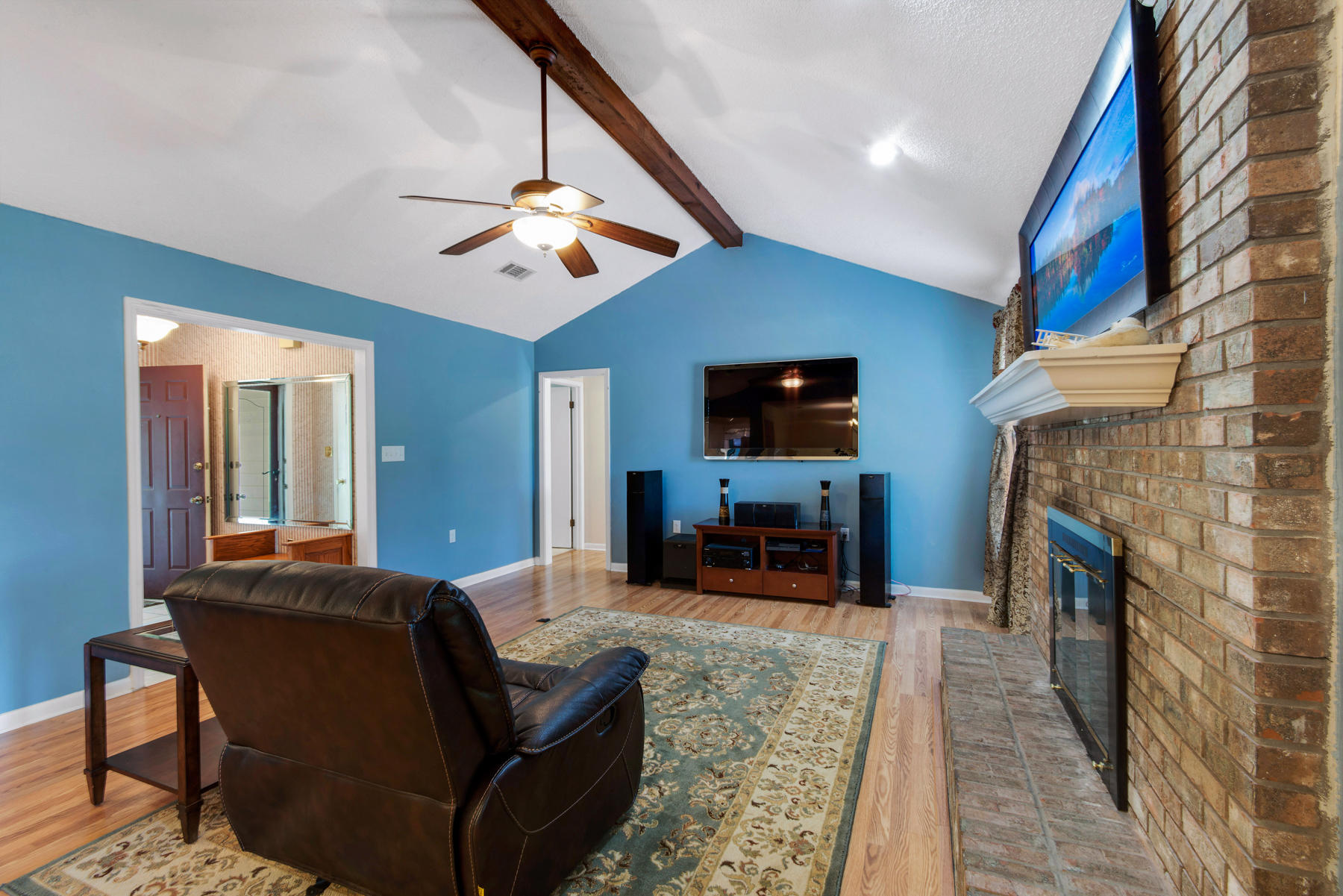 MARY ESTHER MANOR 1ST ADDN - Residential