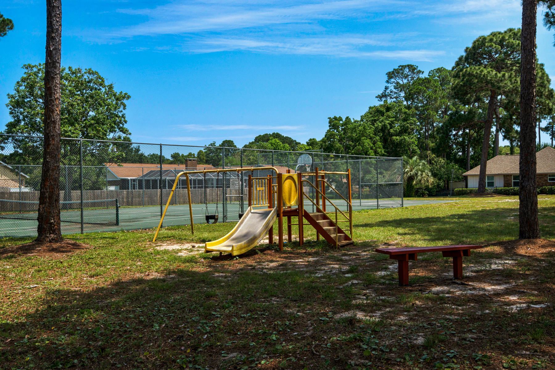 MARY ESTHER MANOR 1ST ADDN - Residential