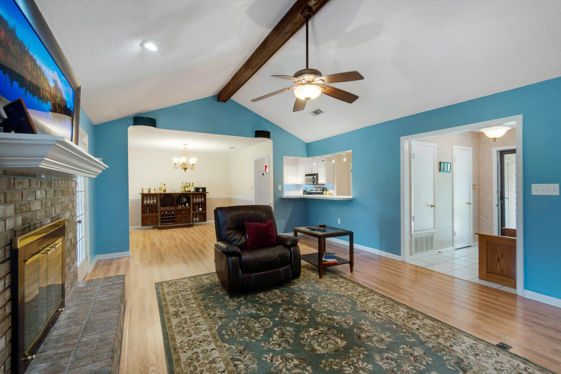 MARY ESTHER MANOR 1ST ADDN - Residential