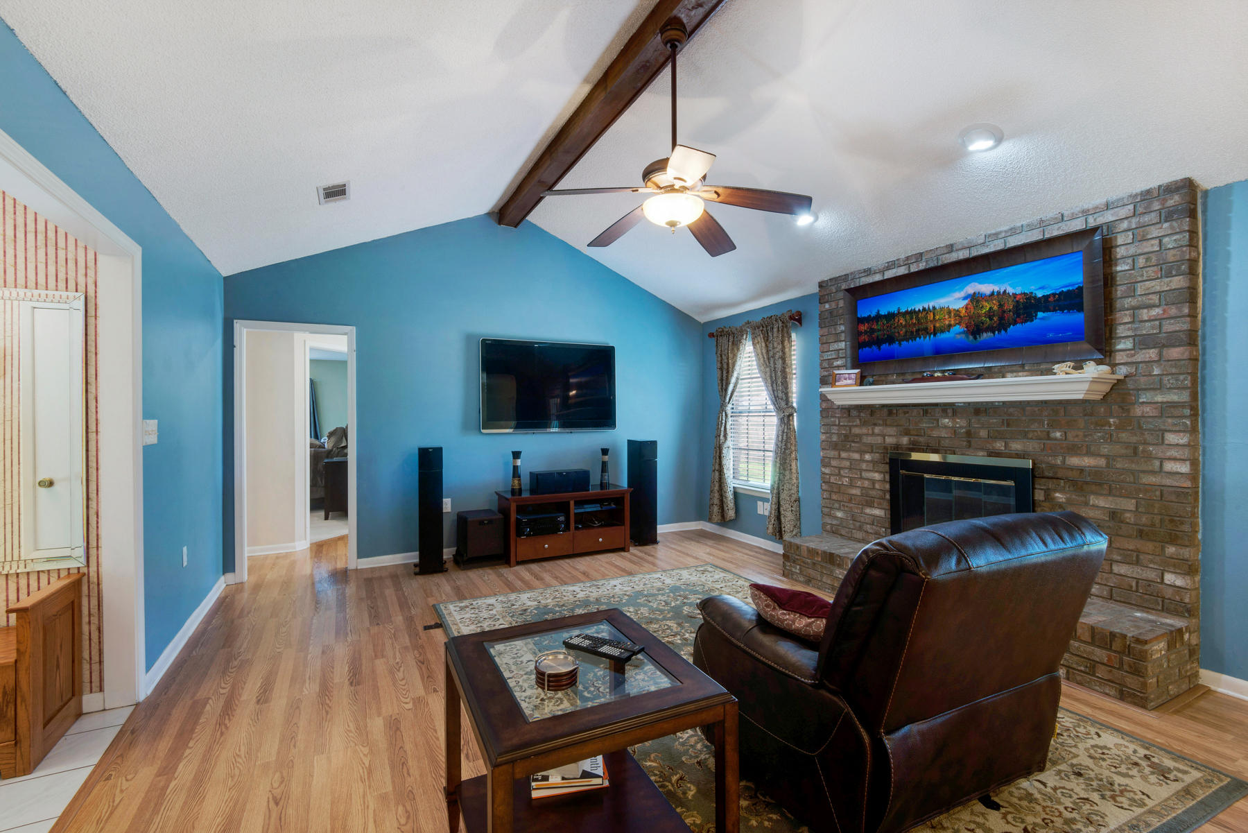 MARY ESTHER MANOR 1ST ADDN - Residential