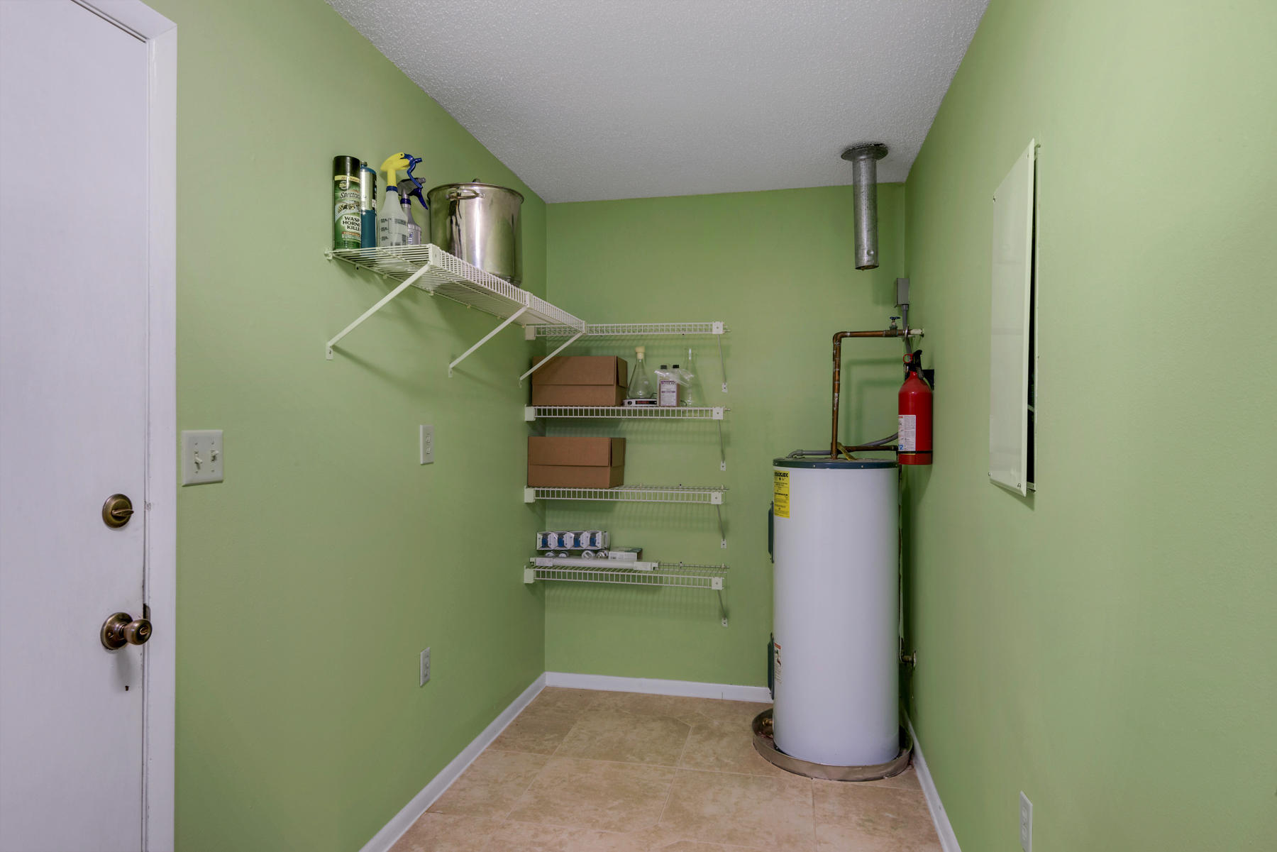 MARY ESTHER MANOR 1ST ADDN - Residential